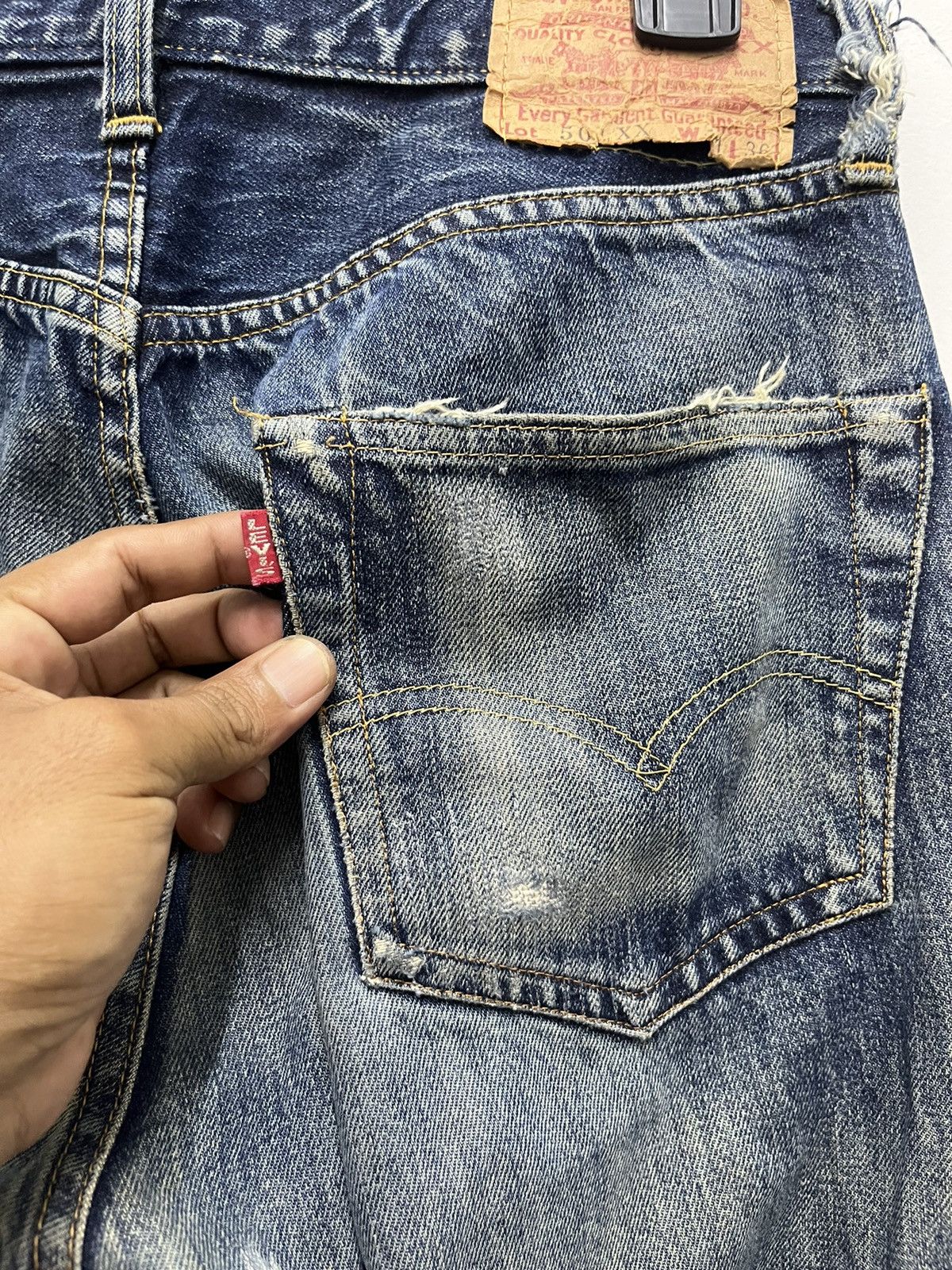 Levi's Vintage Levis 501 XX Big E Selvedge Repaired Denim W30 Size US 30 / EU 46 - 4 Thumbnail