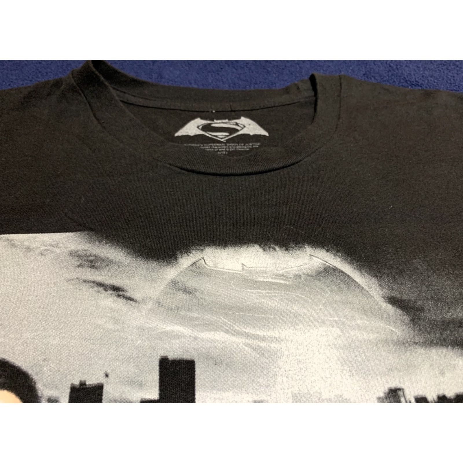 Vintage VINTAGE Batman V Superman T-Shirt Graphic Tee Size Large Black Mens Size US L / EU 52-54 / 3 - 2 Thumbnail