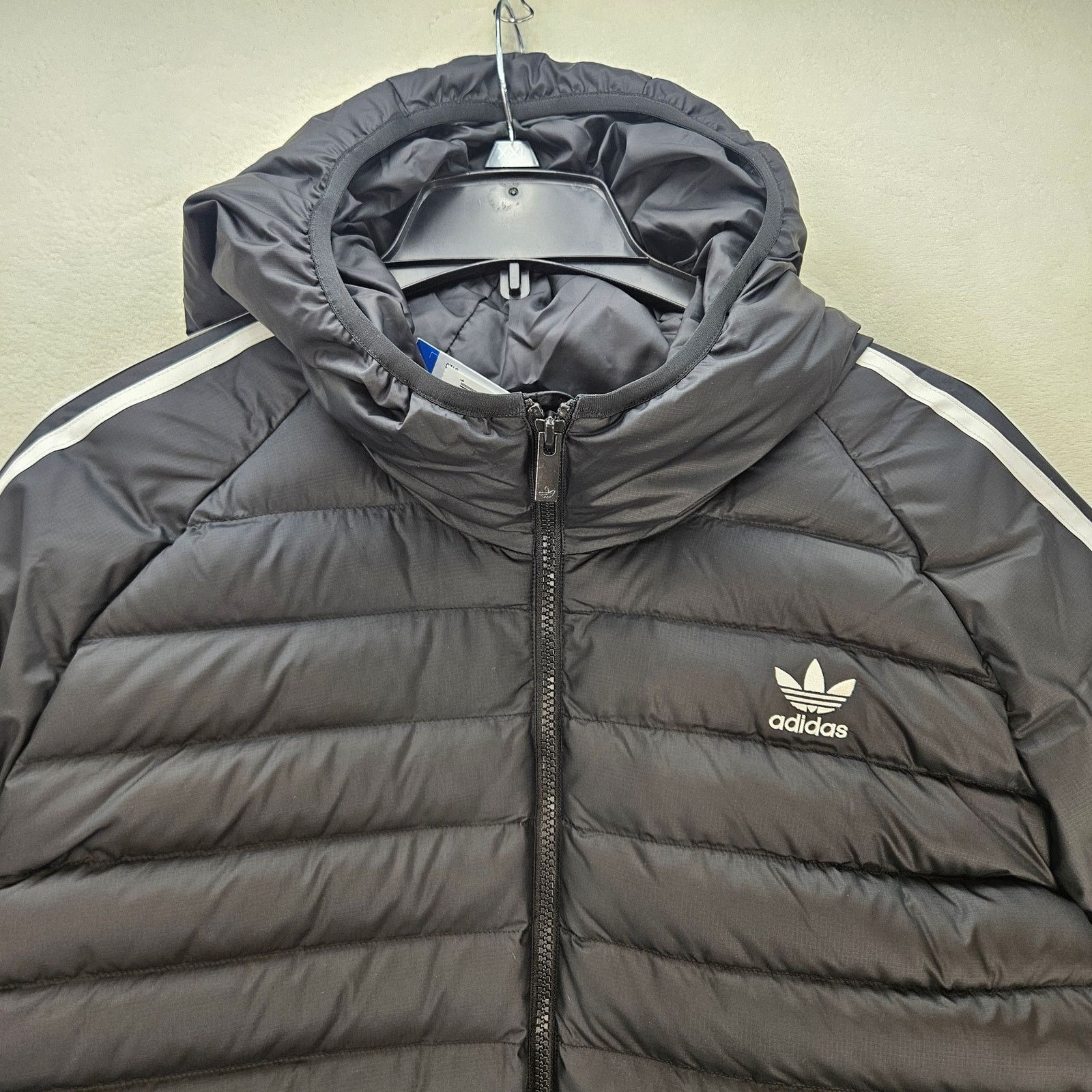 Adidas ADIDAS ORIGINAL MEN'S XL 3 STRIPES PADDED HOODED JACKET BLK Size US XL / EU 56 / 4 - 2 Thumbnail