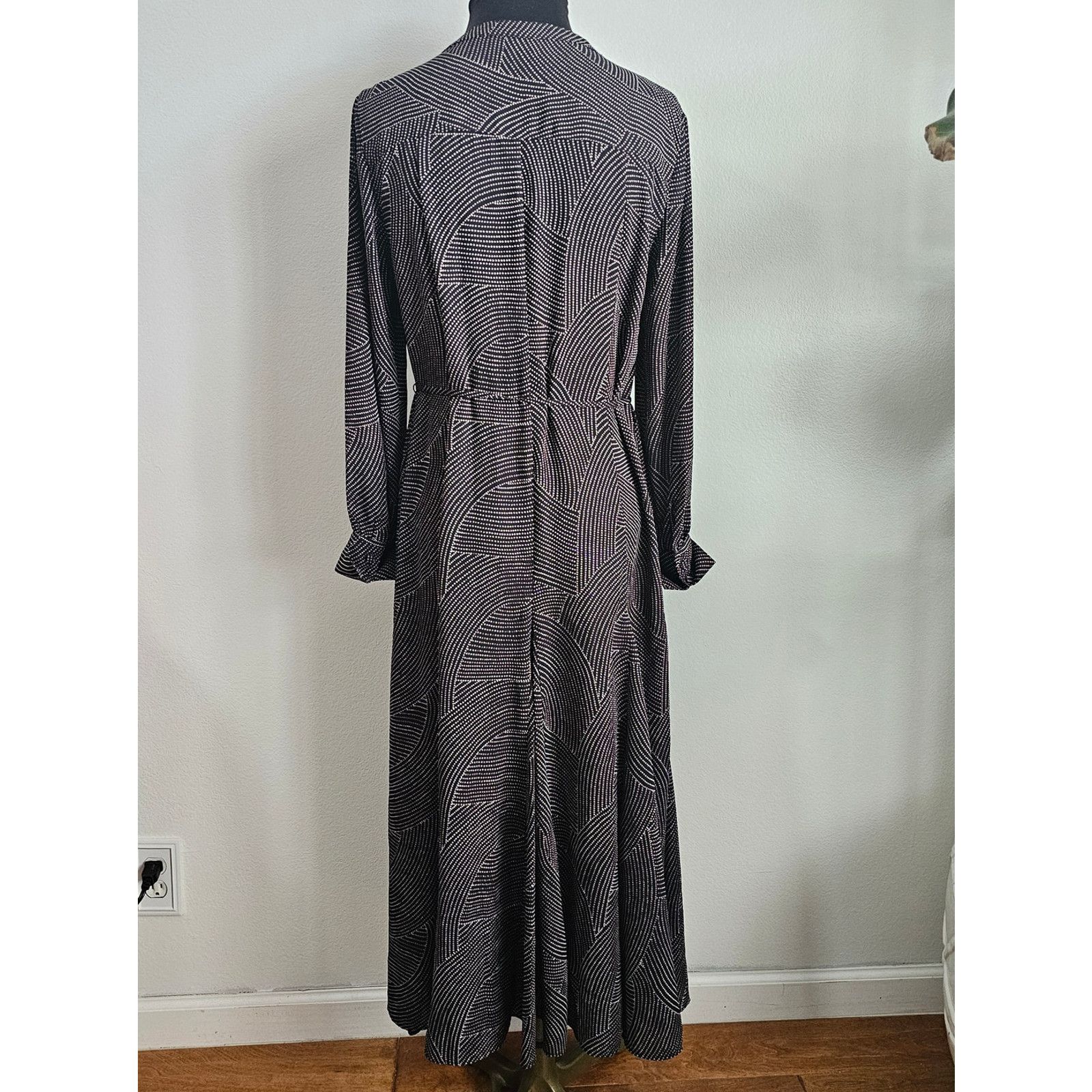 Madewell EUC Madewell Women's Black Tie Waist Midi Dress in Dot M Size M / US 6-8 / IT 42-44 - 7 Thumbnail
