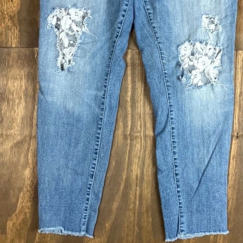 Torrid Torrid Jeans Blue Denim Distressed Mid Rise Boyfriend Ankle Stretch 10 Women Casual 5-Pocket Jeans Mens Womens Girls Size 24" / US 00 / IT 34 - 3 Thumbnail