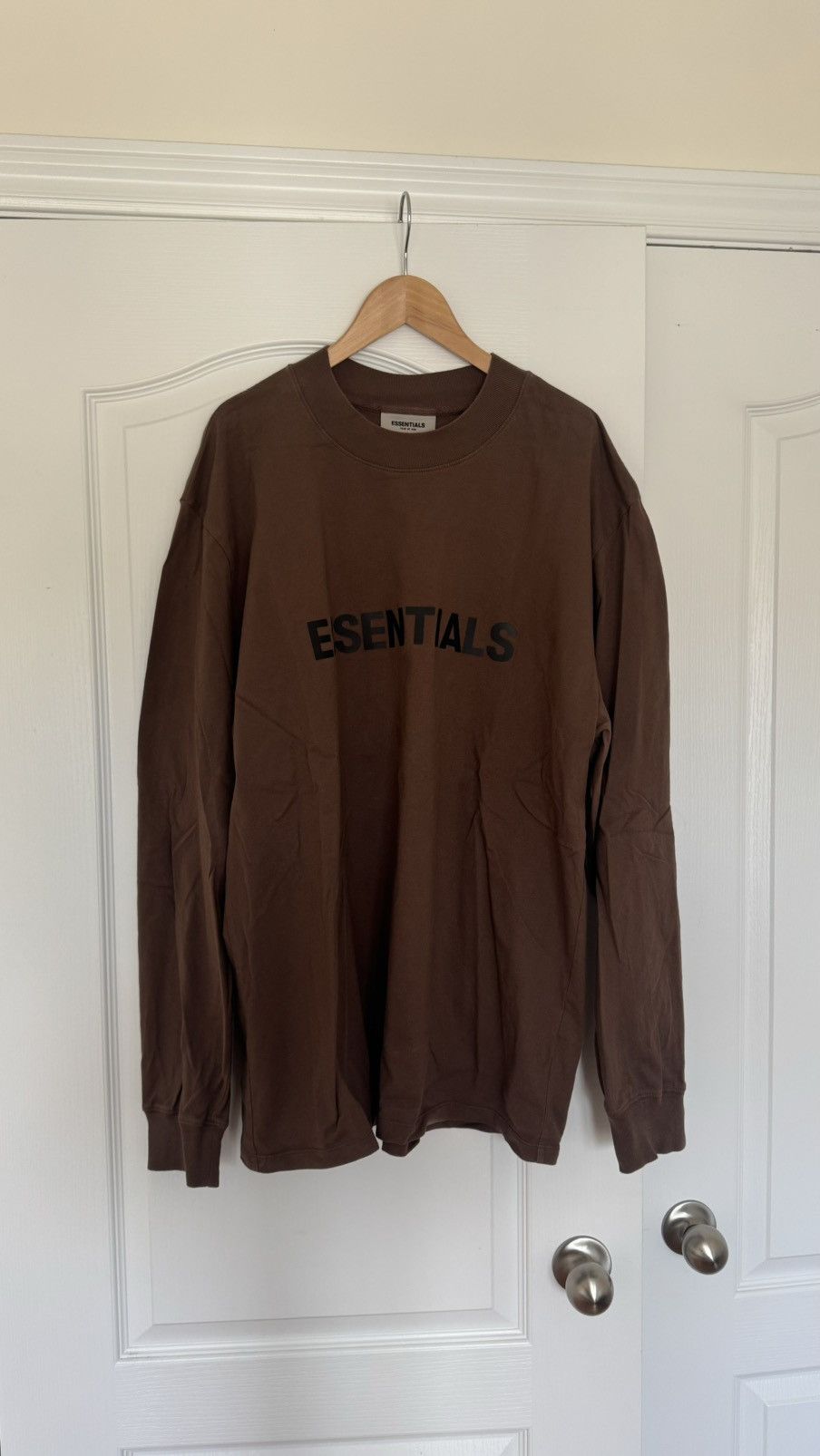 Essentials Fear of God Essentials Brown Long Sleeves Tee Size US XL / EU 56 / 4 - 1 Thumbnail