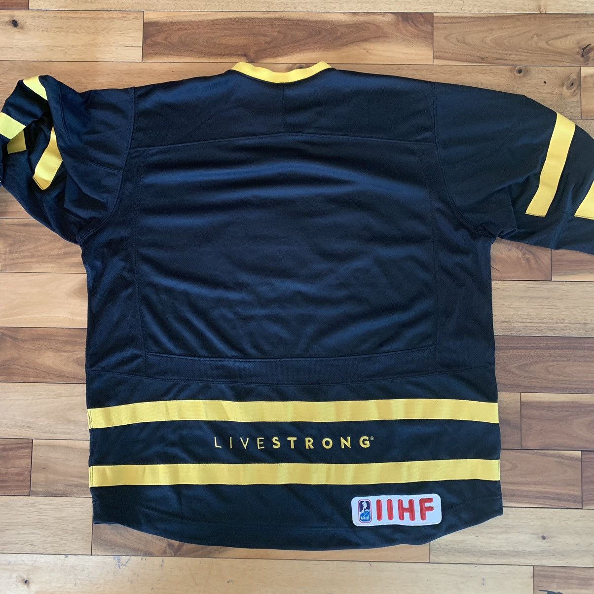 Nike Team Canada 2013 IIHF Livestrong Yellow Jersey Size US XL / EU 56 / 4 - 3 Thumbnail