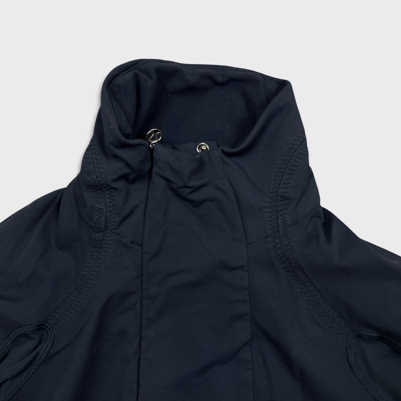 Lululemon Lululemon Run Reflect Pullover 1/2 Zip Track Suit Top Jacket Size M / US 6-8 / IT 42-44 - 2 Thumbnail
