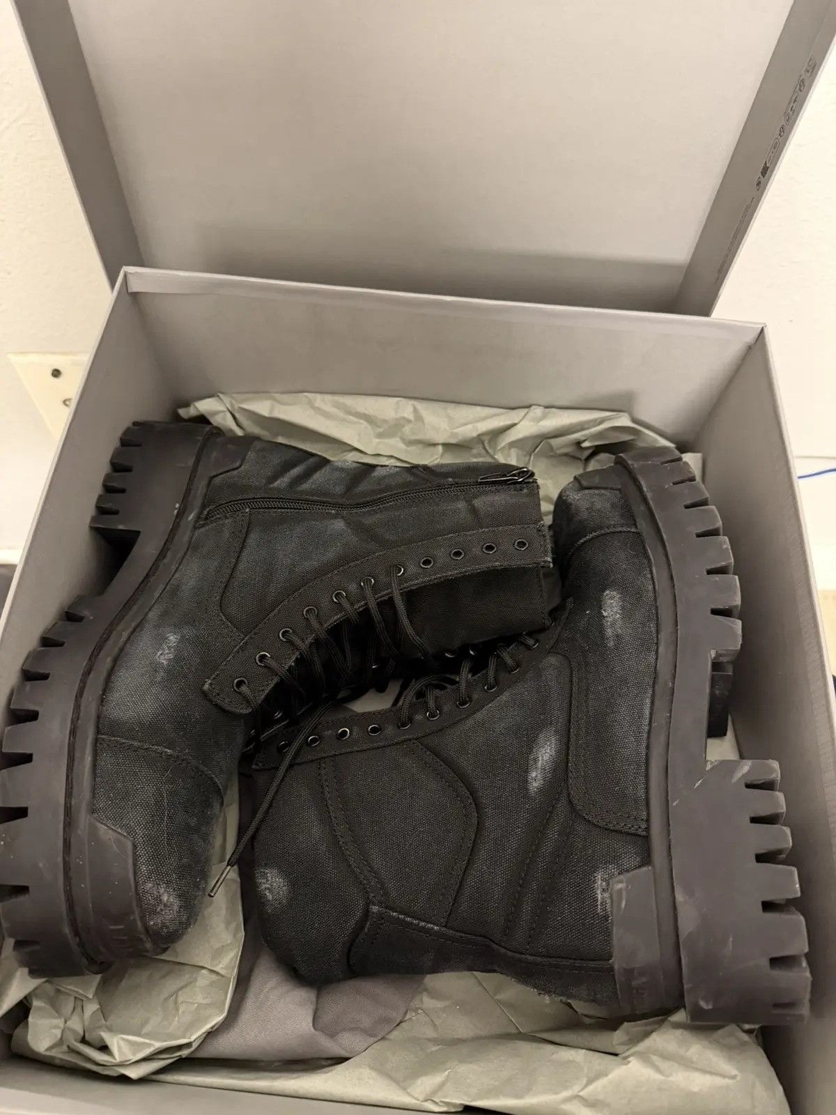 Balenciaga Balenciaga Striker Boot Worn effect Size US 9 / EU 42 - 1 Thumbnail
