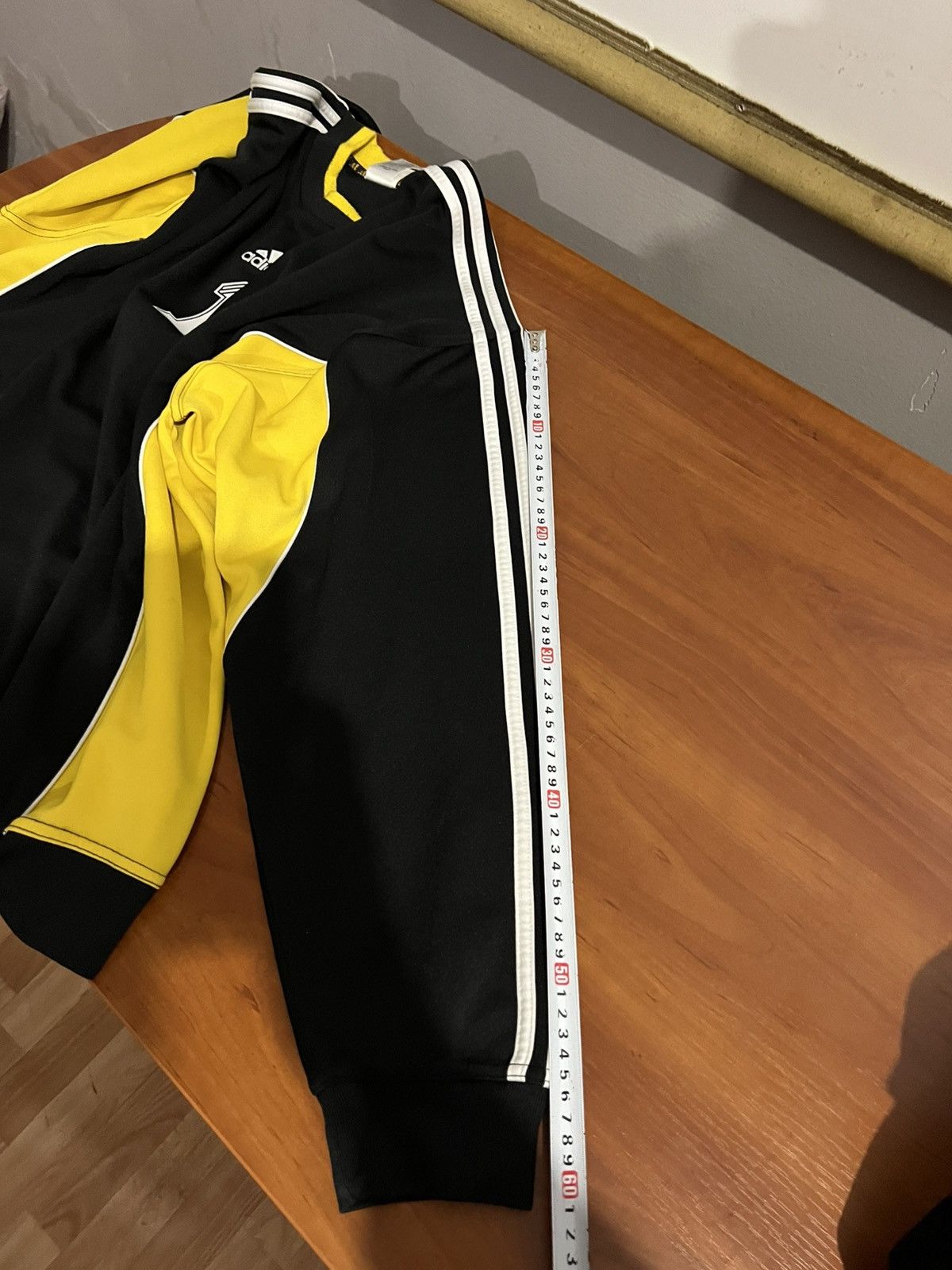 Adidas 1999 ADIDAS #1 GOALKEEPER SOCCER FOOTBALL SWEATSHIRT SIZE XL Size US XL / EU 56 / 4 - 18 Thumbnail
