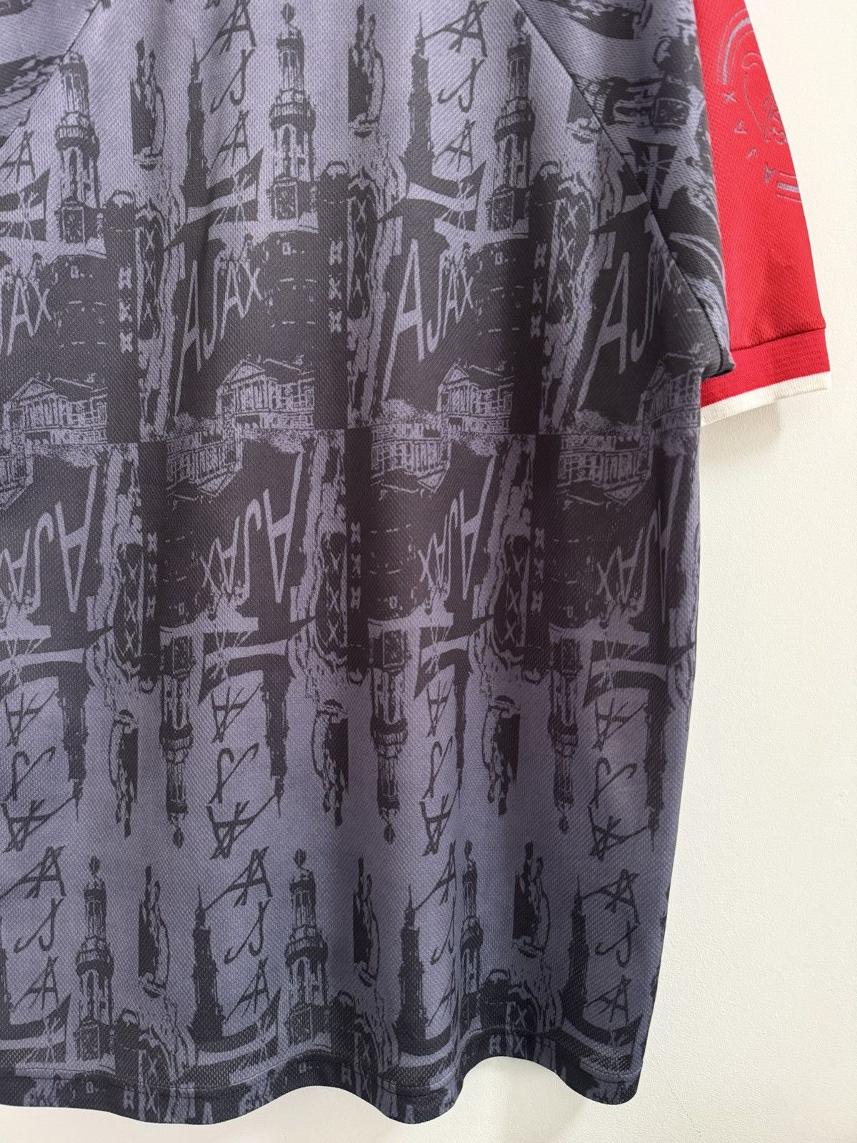 Umbro 1996/97 AJAX VINTAGE UMBRO AWAY FOOTBALL SHIRT JERSEY XL Size US XL / EU 56 / 4 - 10 Thumbnail