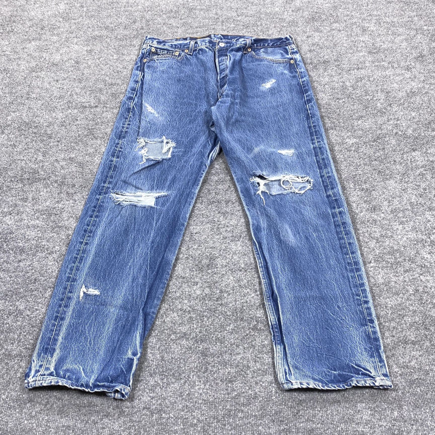 Levi's VINTAGE Levi's 501 Jeans Mens Button Fly Straight Blue 38x32 Regular 501 0000 USA Fits W38 L32 Size US 38 / EU 54 - 2 Thumbnail