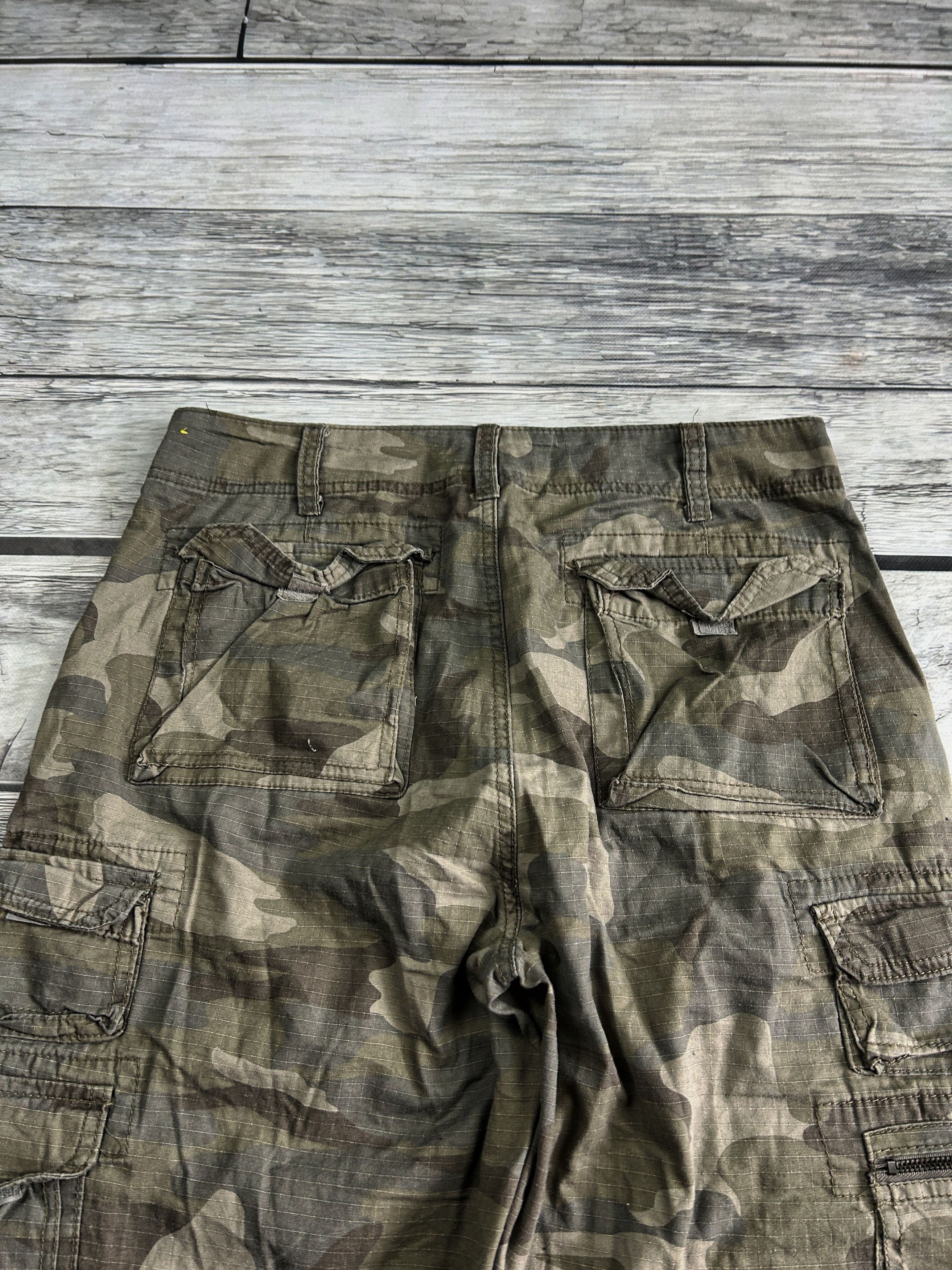 Japanese Brand VTG STREETWEAR MILITARY BALENCIAGA JUNYA YOHJI STYLE SHORTS Size US 32 / EU 48 - 4 Thumbnail