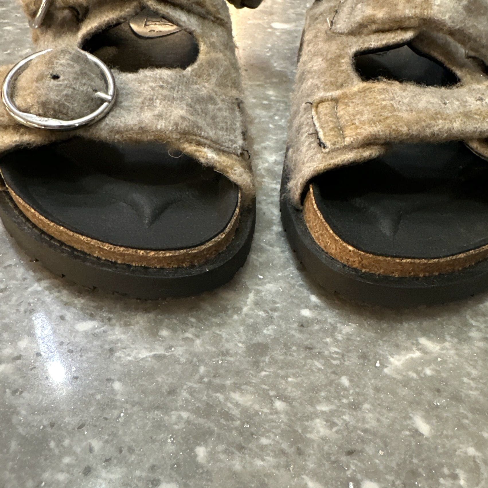 Zara ZARA BUCKLED FLAT SANDALS WITH FUR-LINED STRAPS Women Flat EU 39 US 8 Beige Vintage No 8-8.5 Casual Size US 8 / IT 38 - 5 Thumbnail