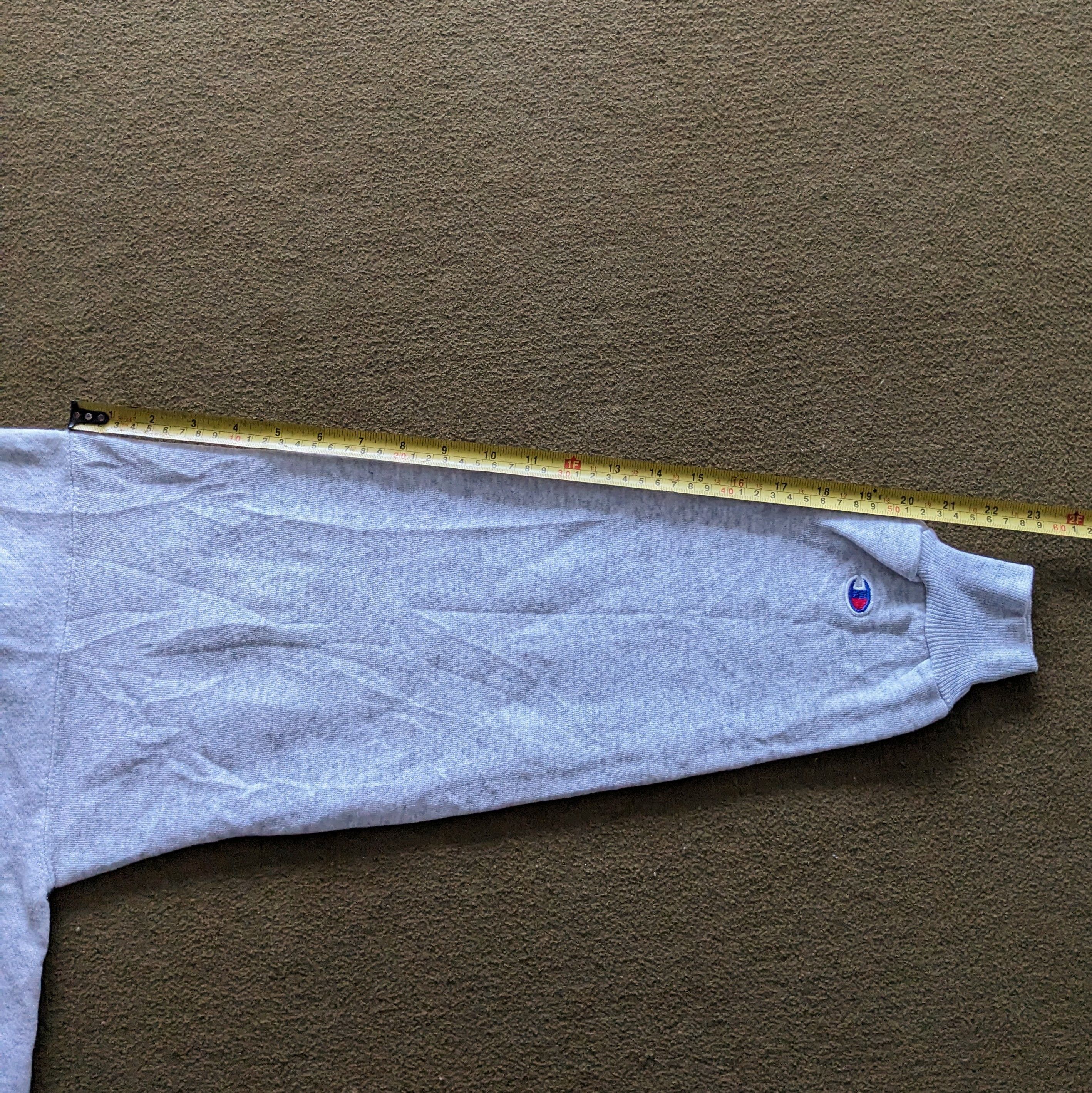 Vintage Vintage YALE Champion American University Sweatshirt Size US M / EU 48-50 / 2 - 5 Thumbnail
