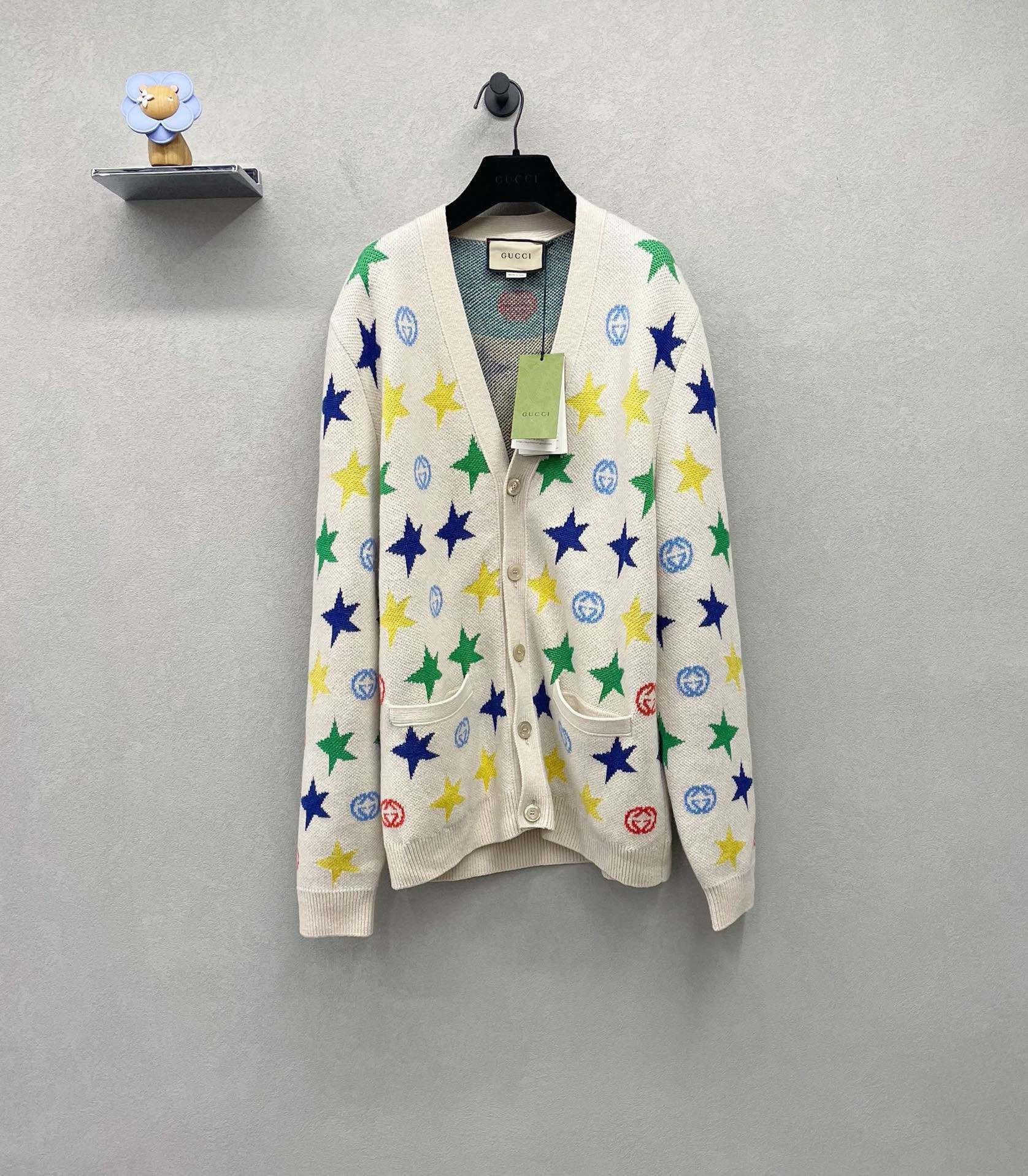 Gucci Gucci Beige star cardigan sweater 2501-Nextarrow Size US L / EU 52-54 / 3 - 1 Thumbnail
