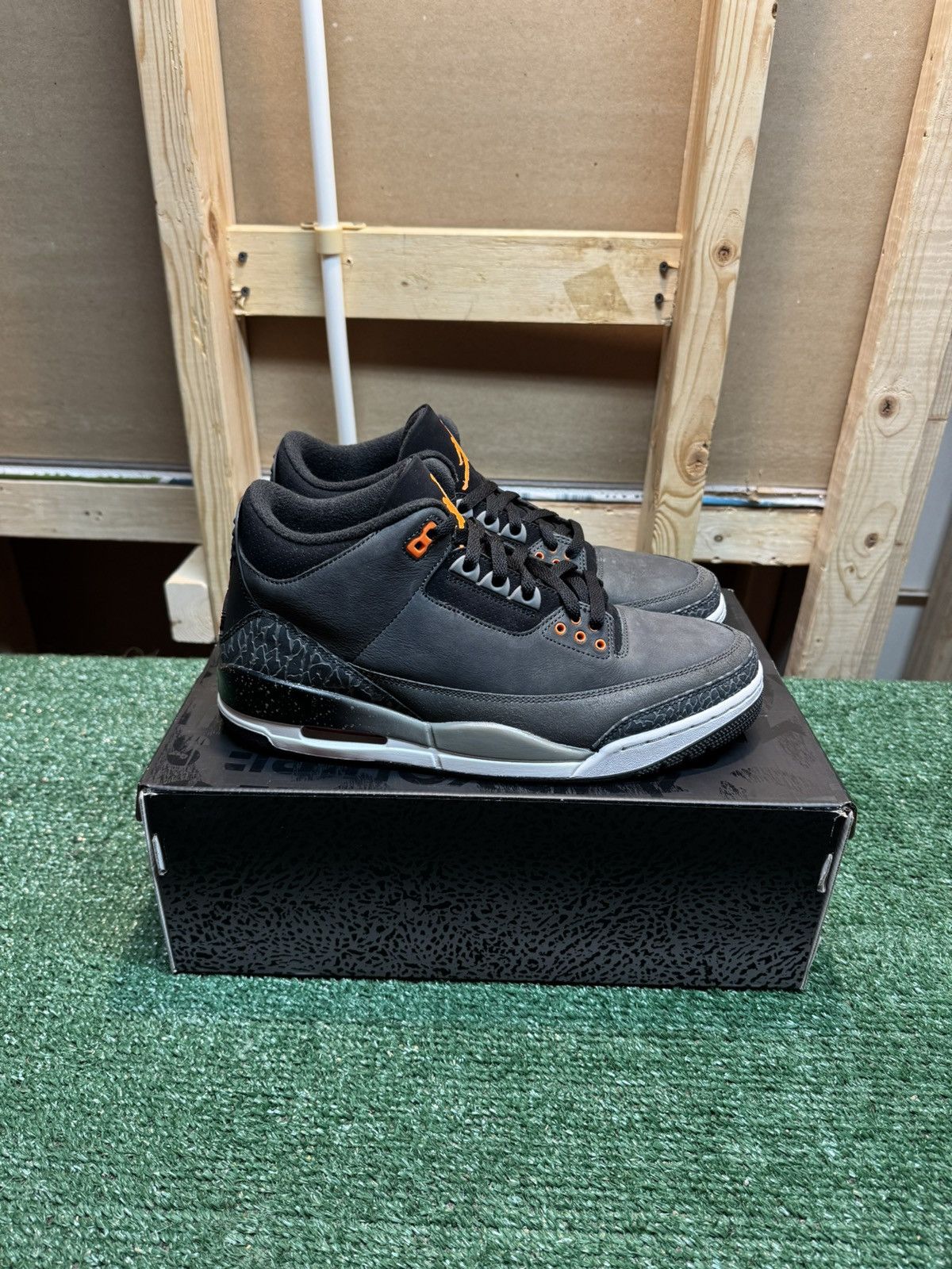 Jordan Brand Jordan Retro 3 Fear Size 10.5 Size US 10.5 / EU 43-44 - 9 Thumbnail