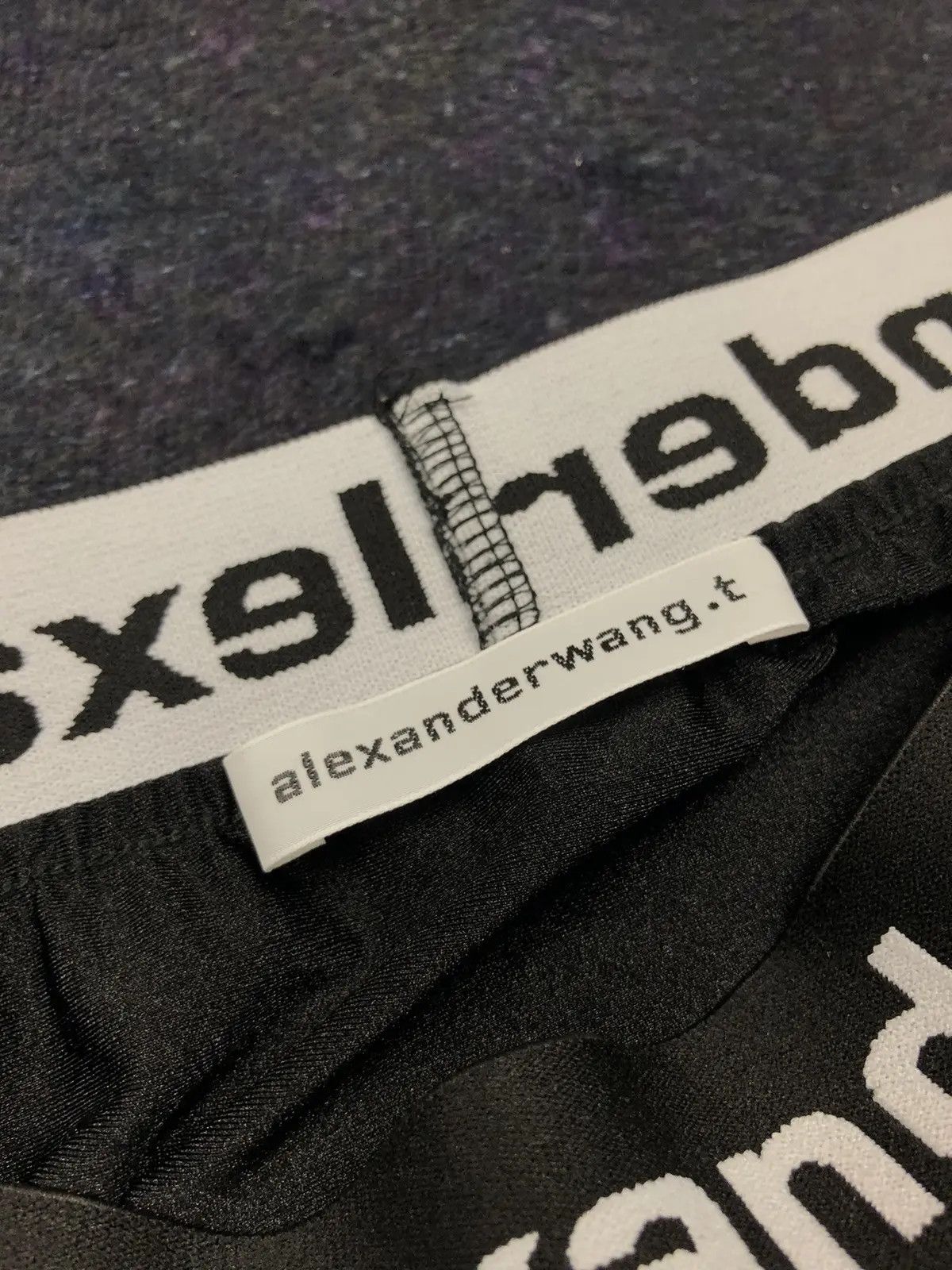 Alexander Wang ALEXANDER WANG.t Luxury Avantgarde Big Logo Rare Mini Skirt Size 27" / US 4 / IT 40 - 5 Thumbnail