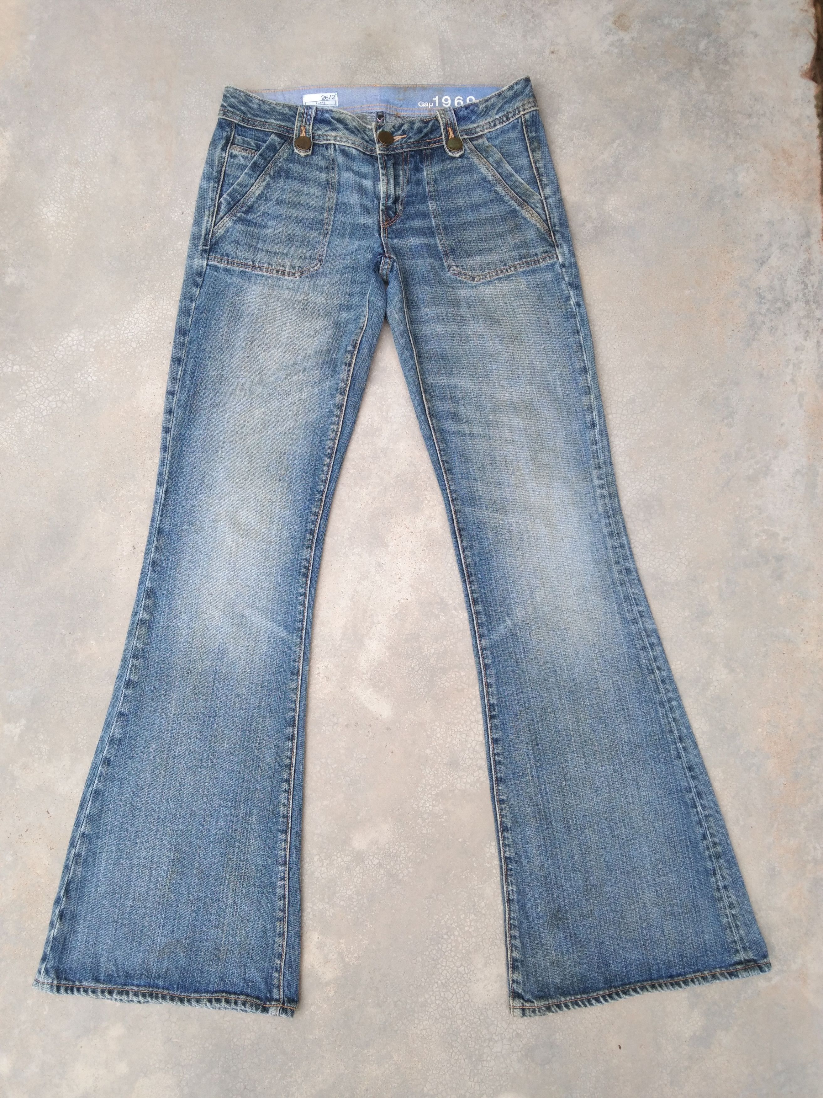 Gap Vintage Gap 1969 Flared Jeans 29x32 Size US 29 - 1 Thumbnail
