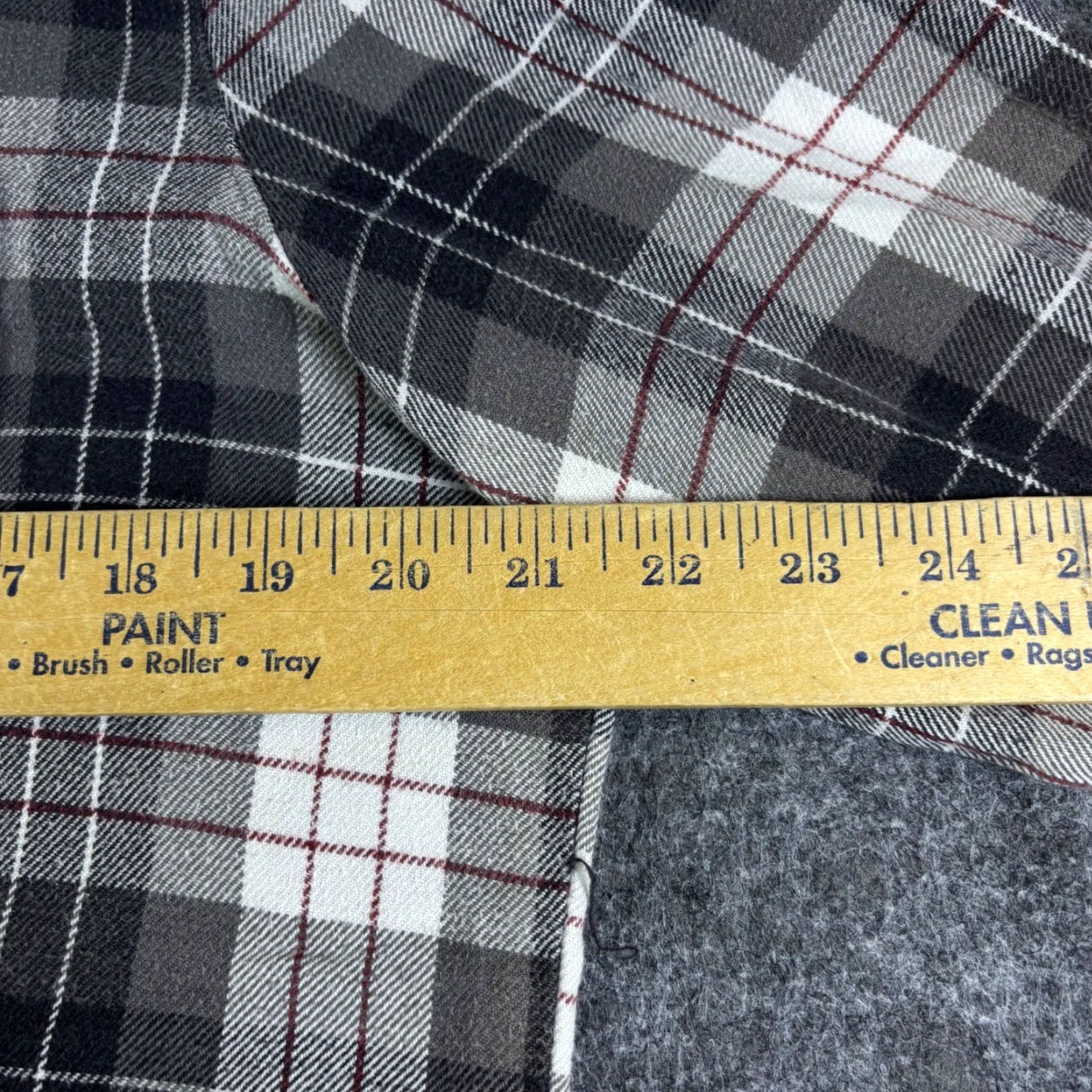 Vintage Woolrich Plaid Flannel Shirt Gray Black White Long Sleeve Button Up L Womens Casual Workwear Permission: Alice in Wonderland Theme Size L / US 10 / IT 46 - 3 Thumbnail