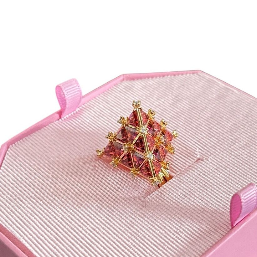 Swarovski Swarovski Curiosa cocktail ring Triangle cut Size 8 / 58 Size ONE SIZE - 9 Thumbnail