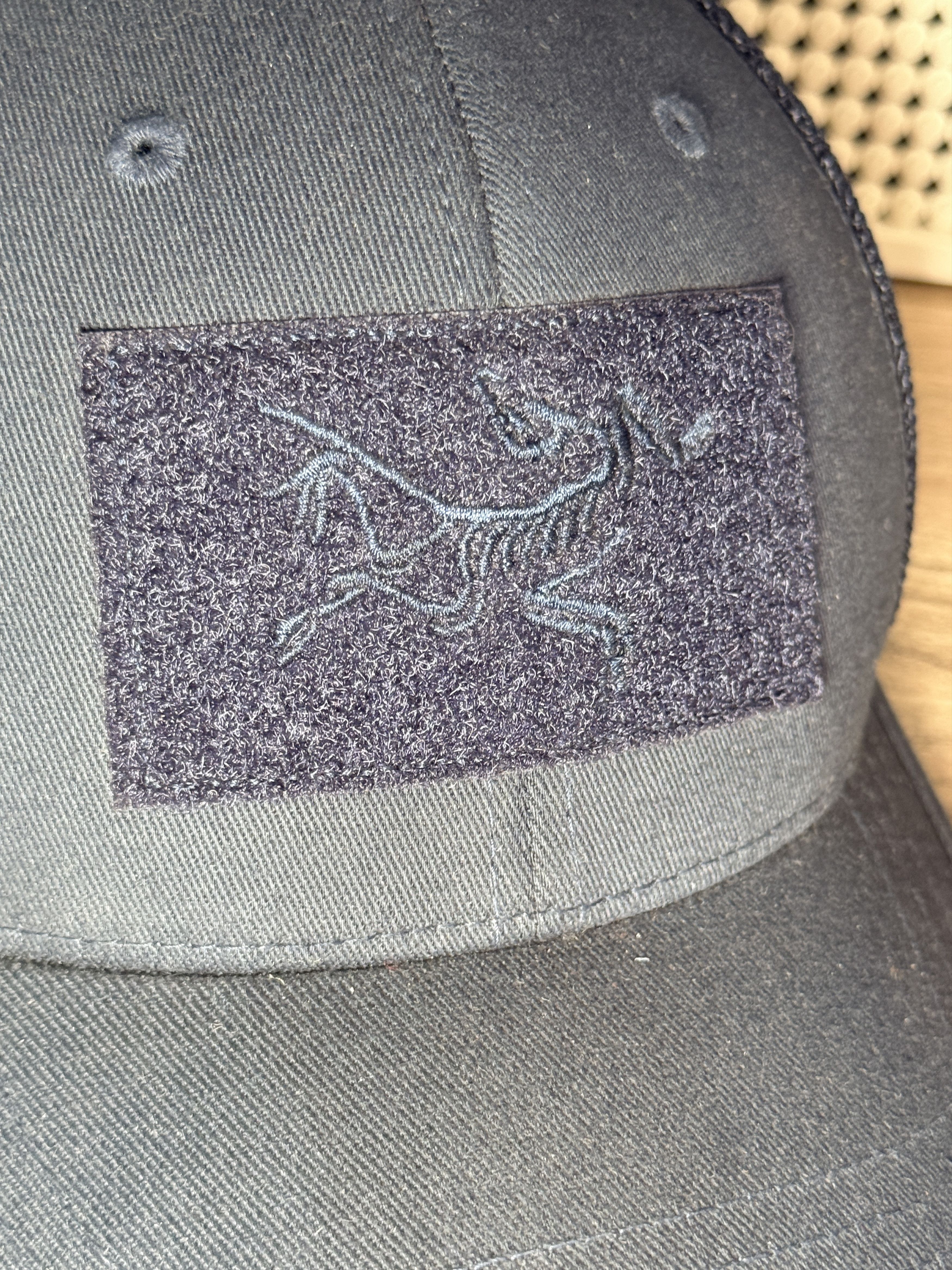 Arc'teryx ARCTERYX LEAF BAC Embroidered Bird Flexfit Trucker Cap Hat Size ONE SIZE - 3 Thumbnail