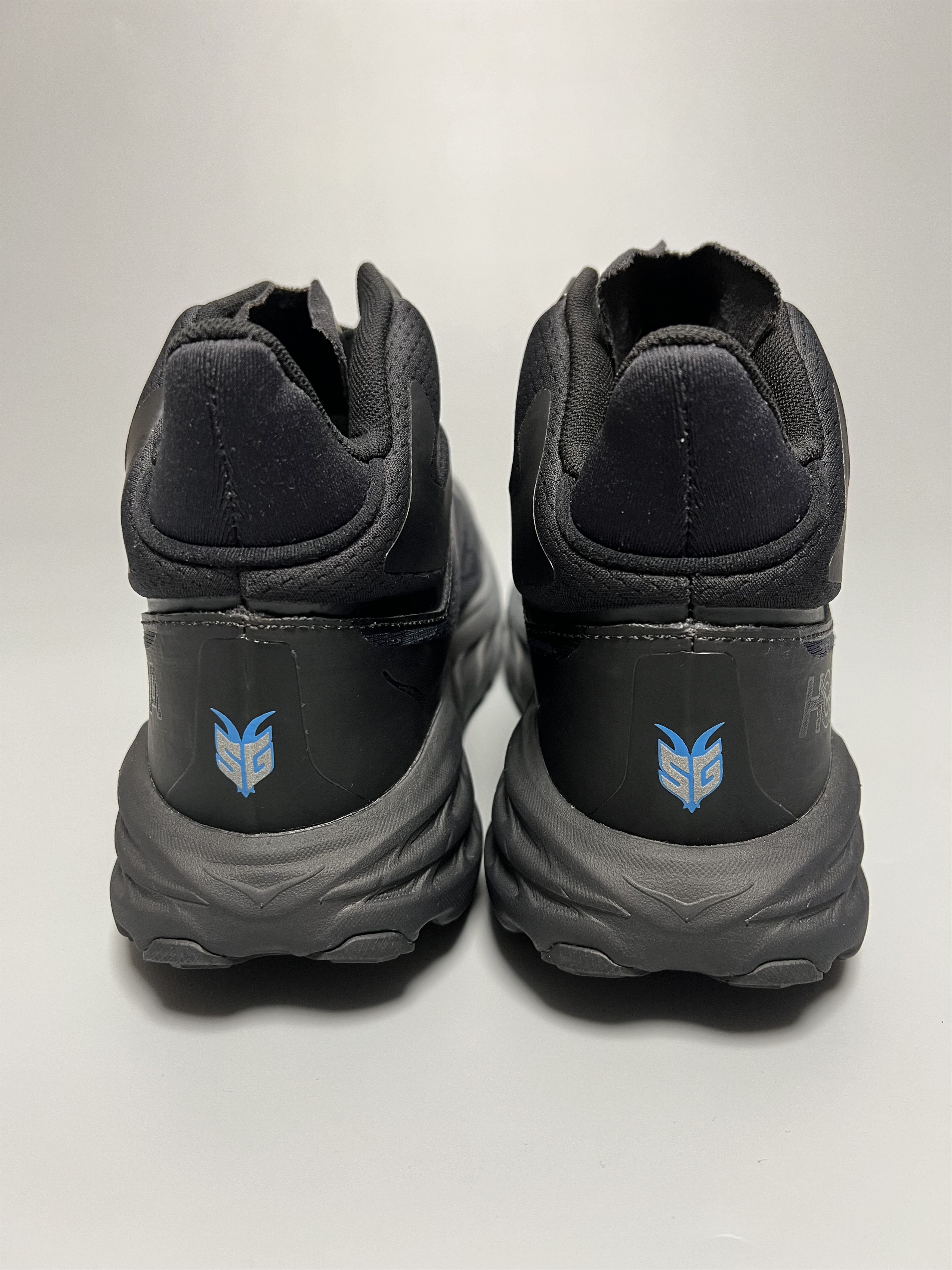 Hoka Hoka One One Speedgoat 5 Mid GTX Men's Trail Running Shoes Size US 10 / EU 43 - 3 Thumbnail