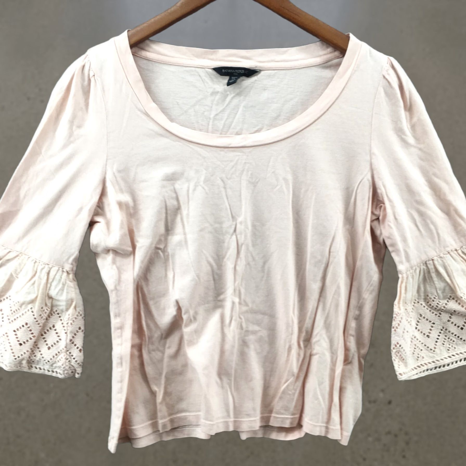 Banana Republic Banana Republic Blouse Top Womens Petite M Pink Cotton Eyelet Lace Bell Sleeve shirt Size M / US 6-8 / IT 42-44 - 1 Thumbnail