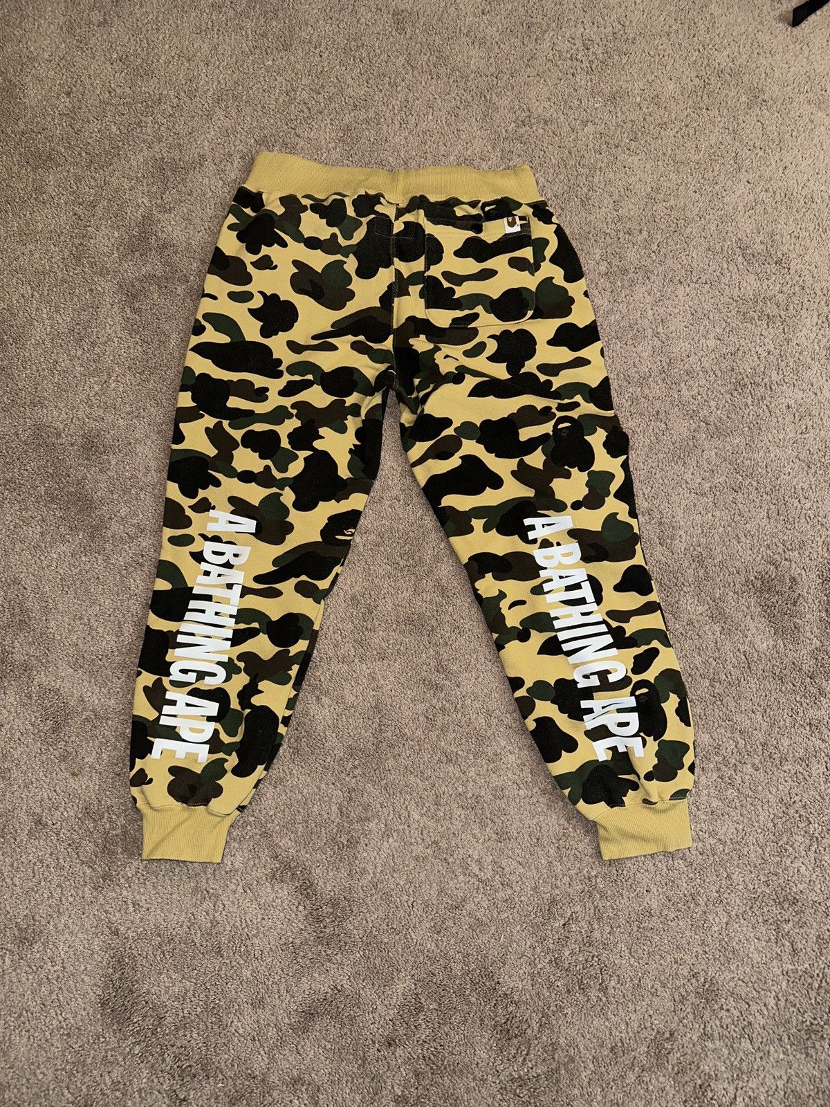 Bape × Champion Bape x Champion 1st Camo Sweatpants Tan Size US 30 / EU 46 - 2 Thumbnail