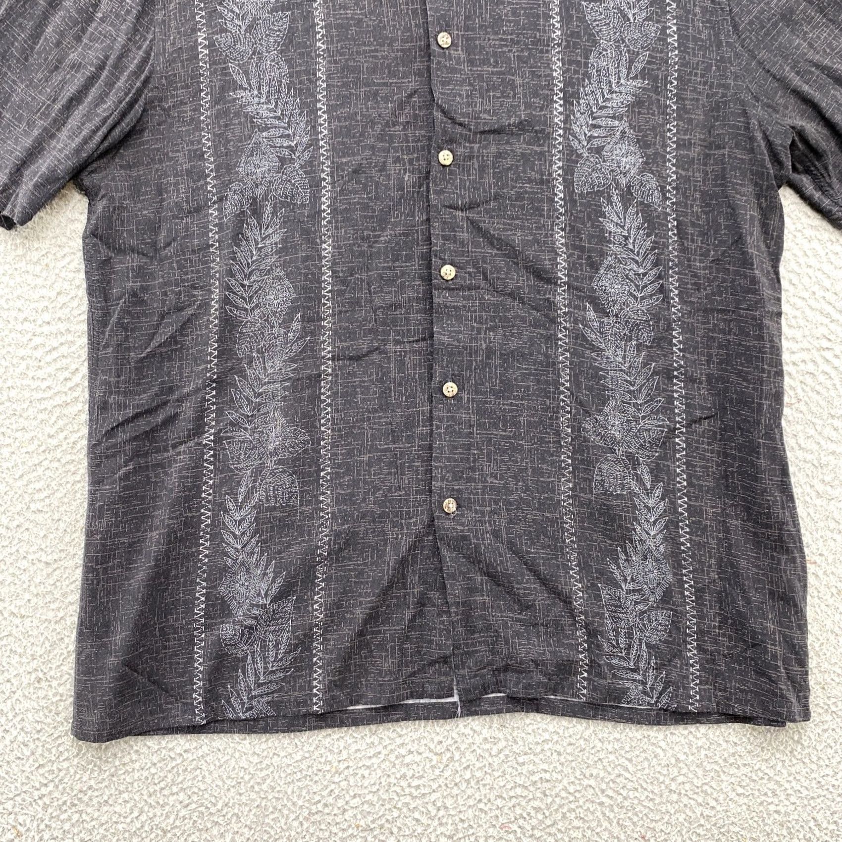 Vintage Island Shores Hawaiian Shirt Men’s Black Floral Button-Up Large Short Sleeve Rayon Collared Pocket Charm Vintage No Size US L / EU 52-54 / 3 - 2 Thumbnail