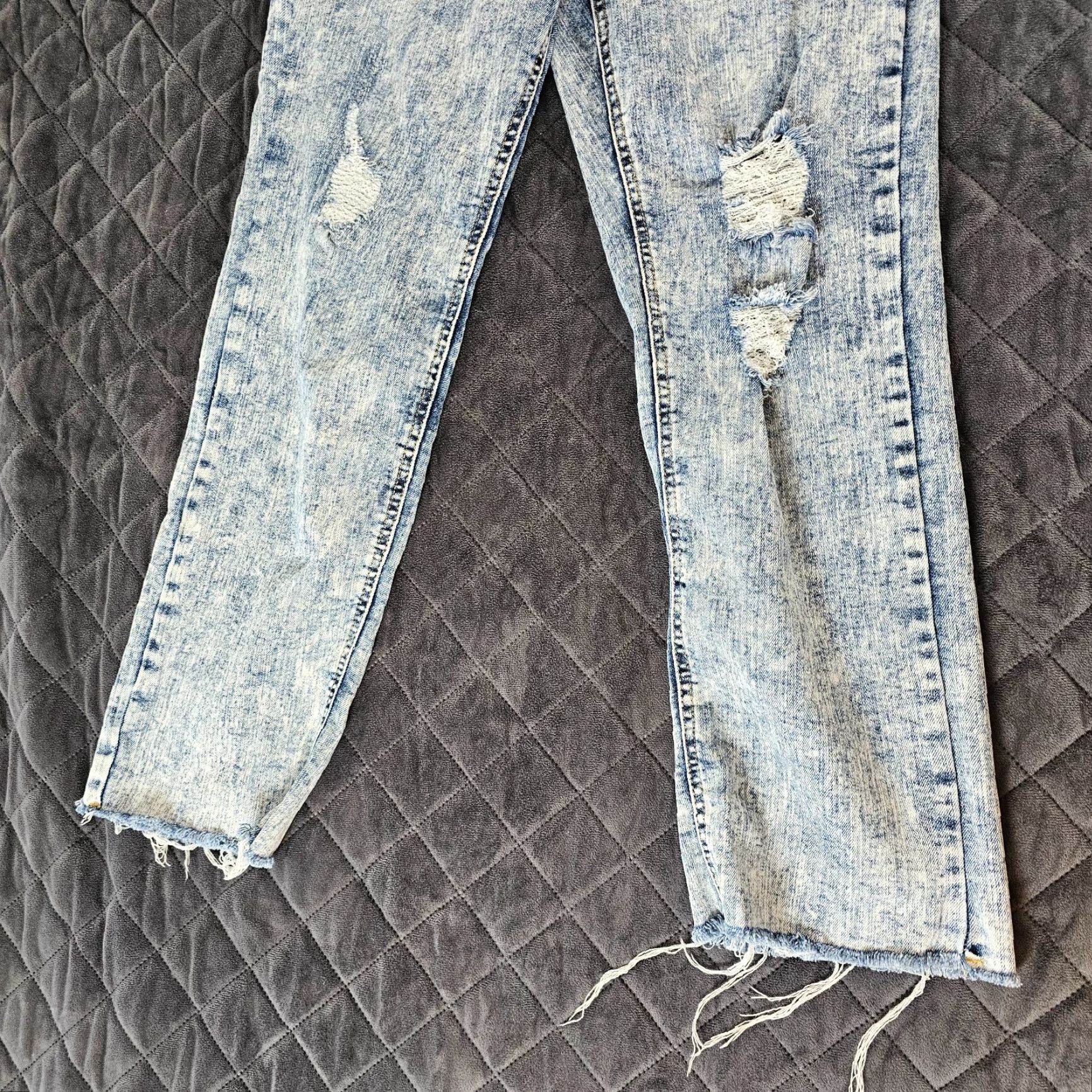 Vintage Indigo Rein Jeans Juniors 3 Blue Capri Cut Off Cropped Light Wash Distressed Size 26" / US 2 / IT 38 - 2 Thumbnail