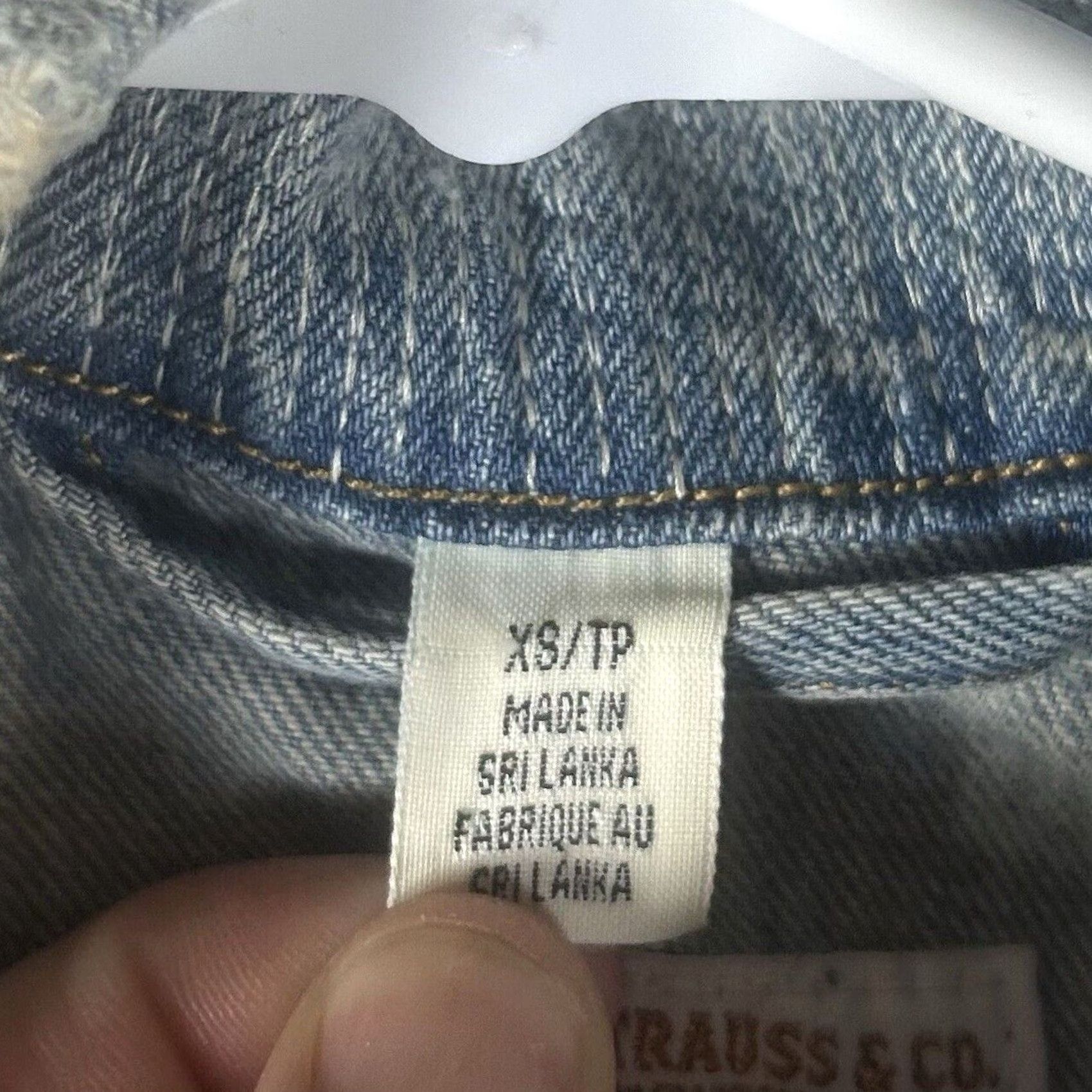 Levi's VINTAGE Levi's Trucker Vest Women XS Blue Distressed Button-Up 90s Cowboy Hipster Retro Rock Jacket/Coat Short Sleeveless Mens? Size XS / US 0-2 / IT 36-38 - 3 Thumbnail