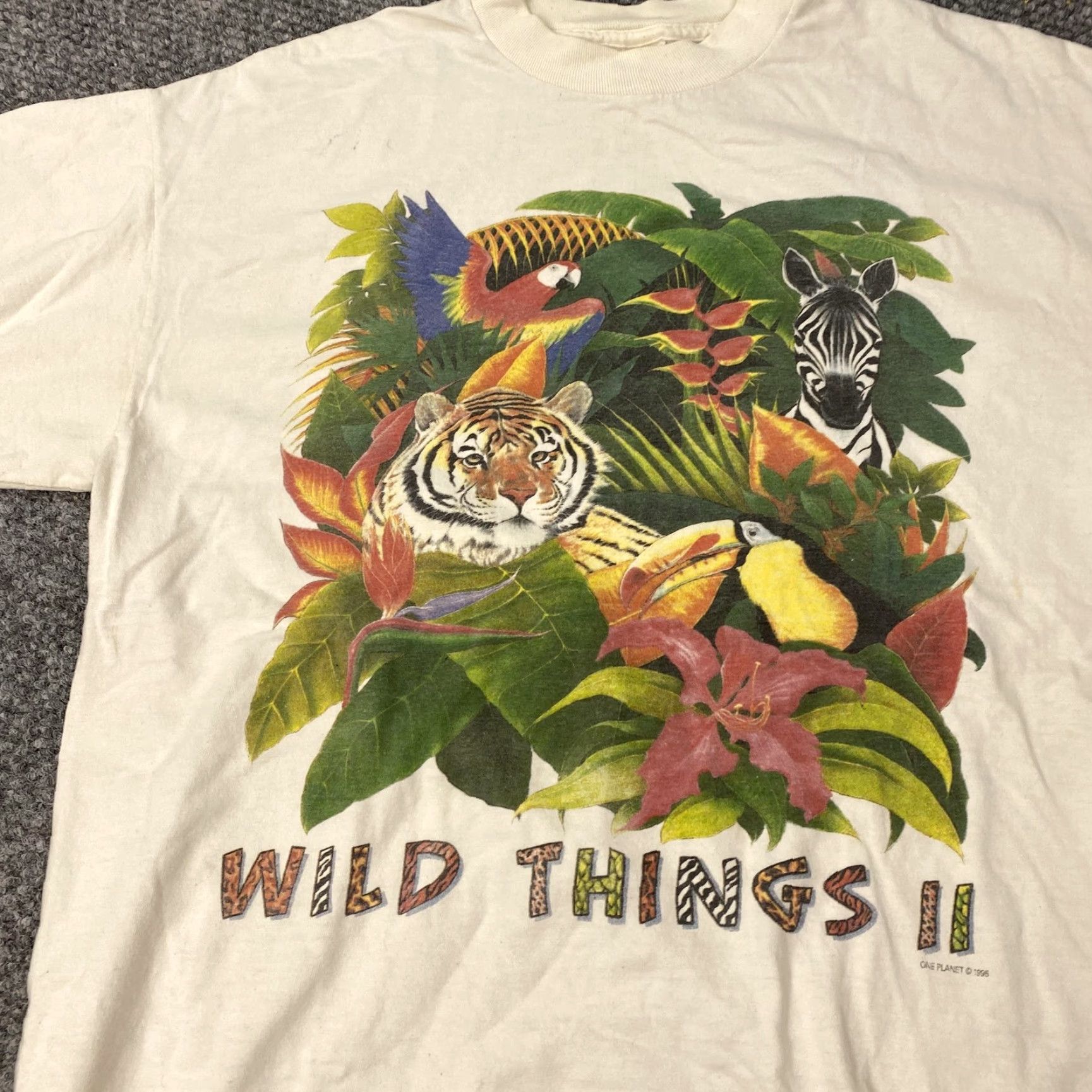 Vintage VINTAGE One Planet Shirt Mens Large Ivory 90s Animals Nature Graphic Print Cotton Jersey Crew Neck Short Sleeve T-Shirt Mens Size US L / EU 52-54 / 3 - 2 Thumbnail