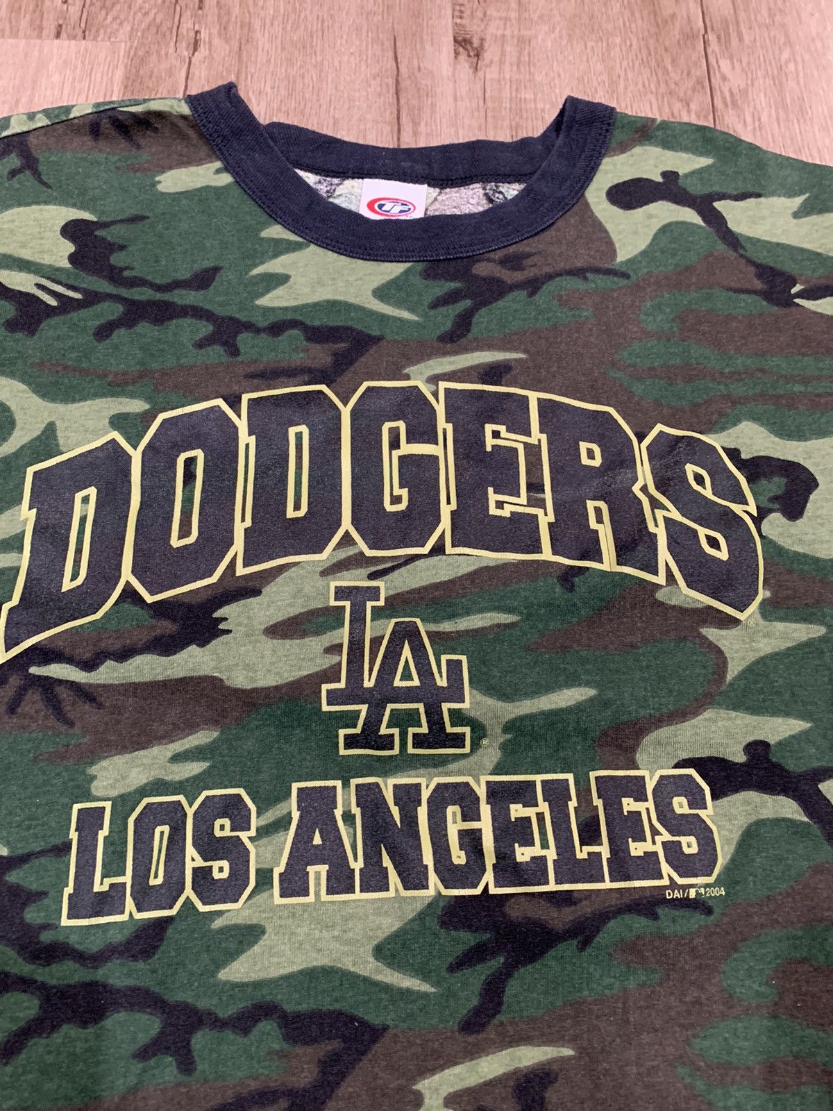MLB × Vintage 2004 LA Dodgers Camo Shirts Size US XL / EU 56 / 4 - 2 Thumbnail
