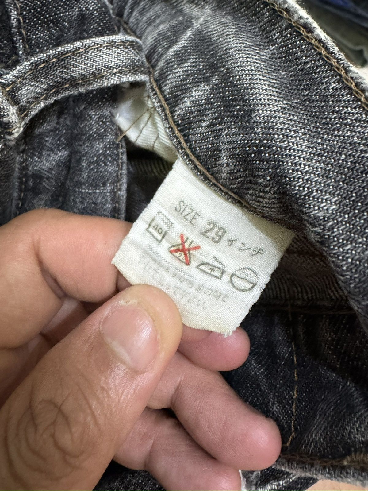 Levi's Vintage Levi’s 603 Acid Wash Distressed Tapered Leg Jeans Size US 28 / EU 44 - 19 Thumbnail