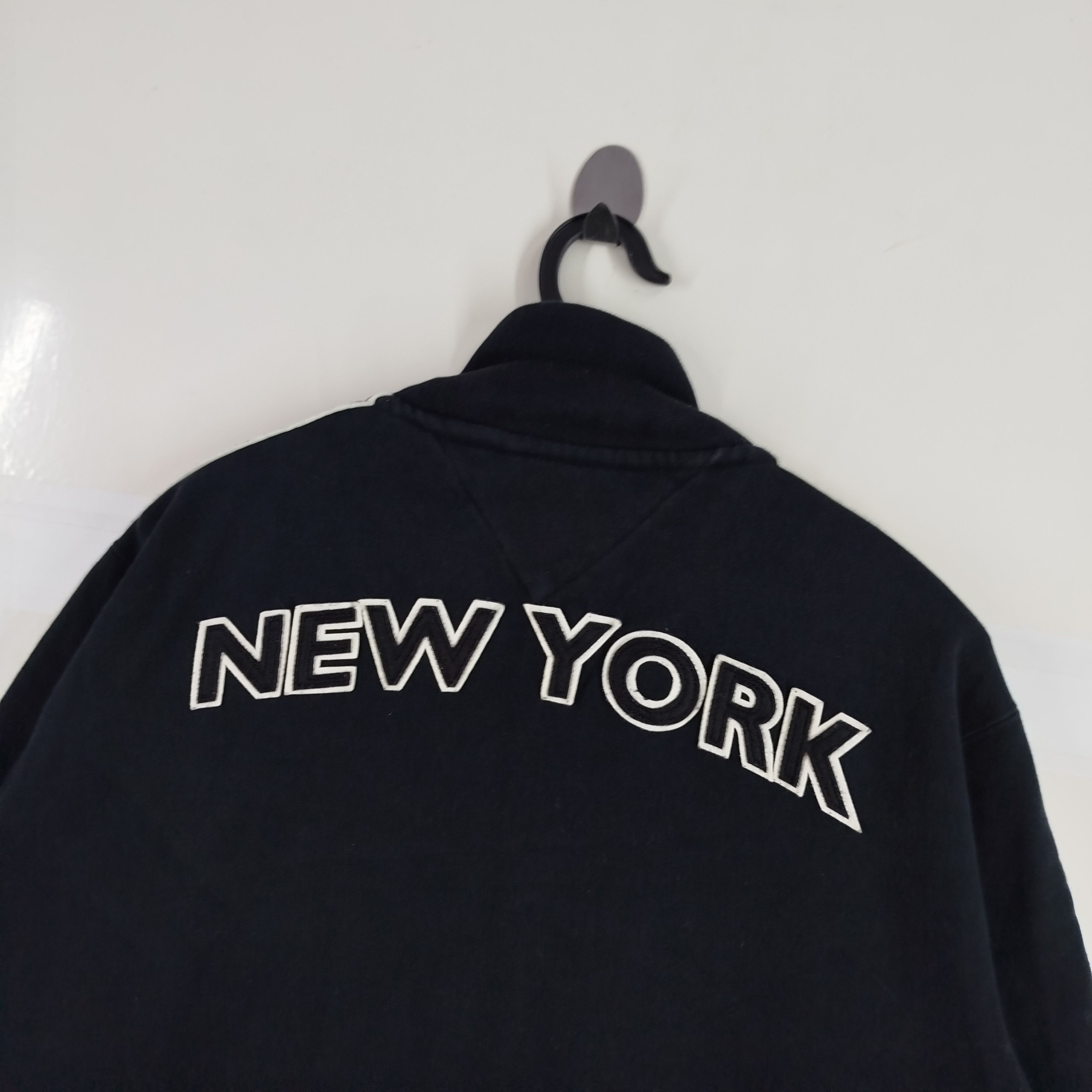 Tommy Hilfiger Tommy Hilfiger Embroidery Big Spell Out Zipper Size US L / EU 52-54 / 3 - 12 Thumbnail