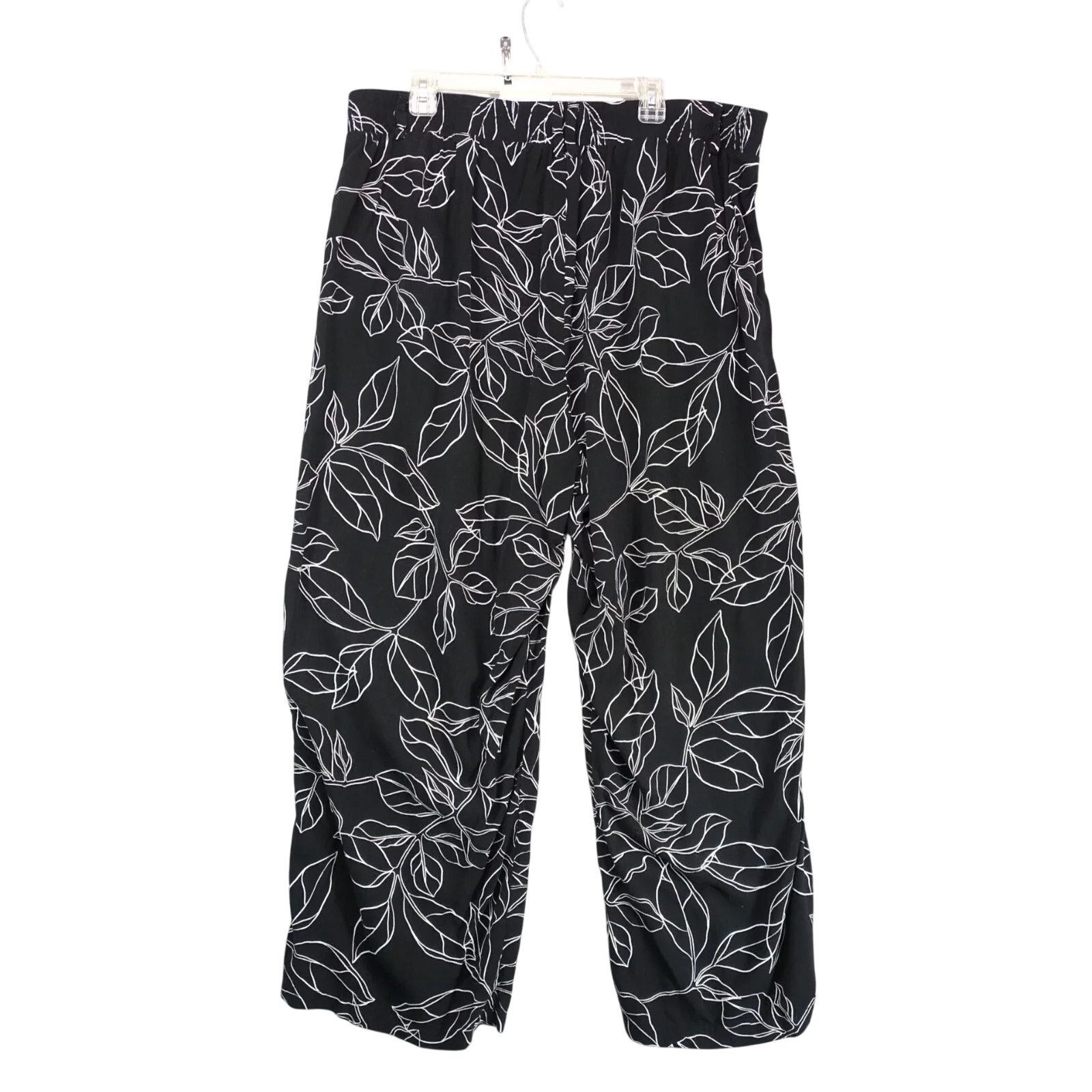 Other Torrid Black Tropical Print Wide Leg Pants Womens Plus Sz 3X Size 42" / US 20 - 2 Thumbnail