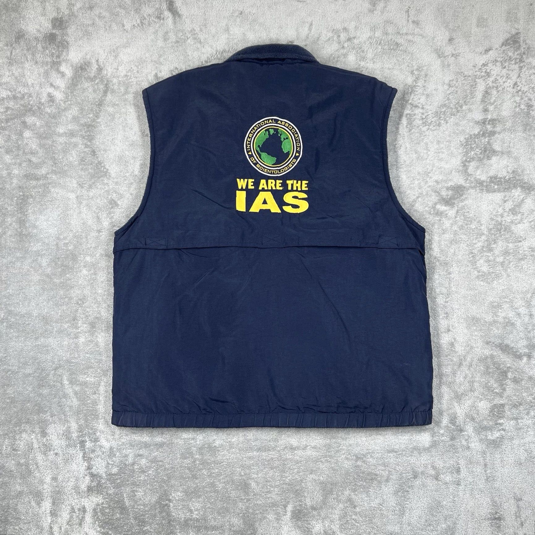 Vintage VINTAGE We Are The IAS Church of Scientology Mens Large Zip Vest Navy Reversible Size US L / EU 52-54 / 3 - 5 Thumbnail