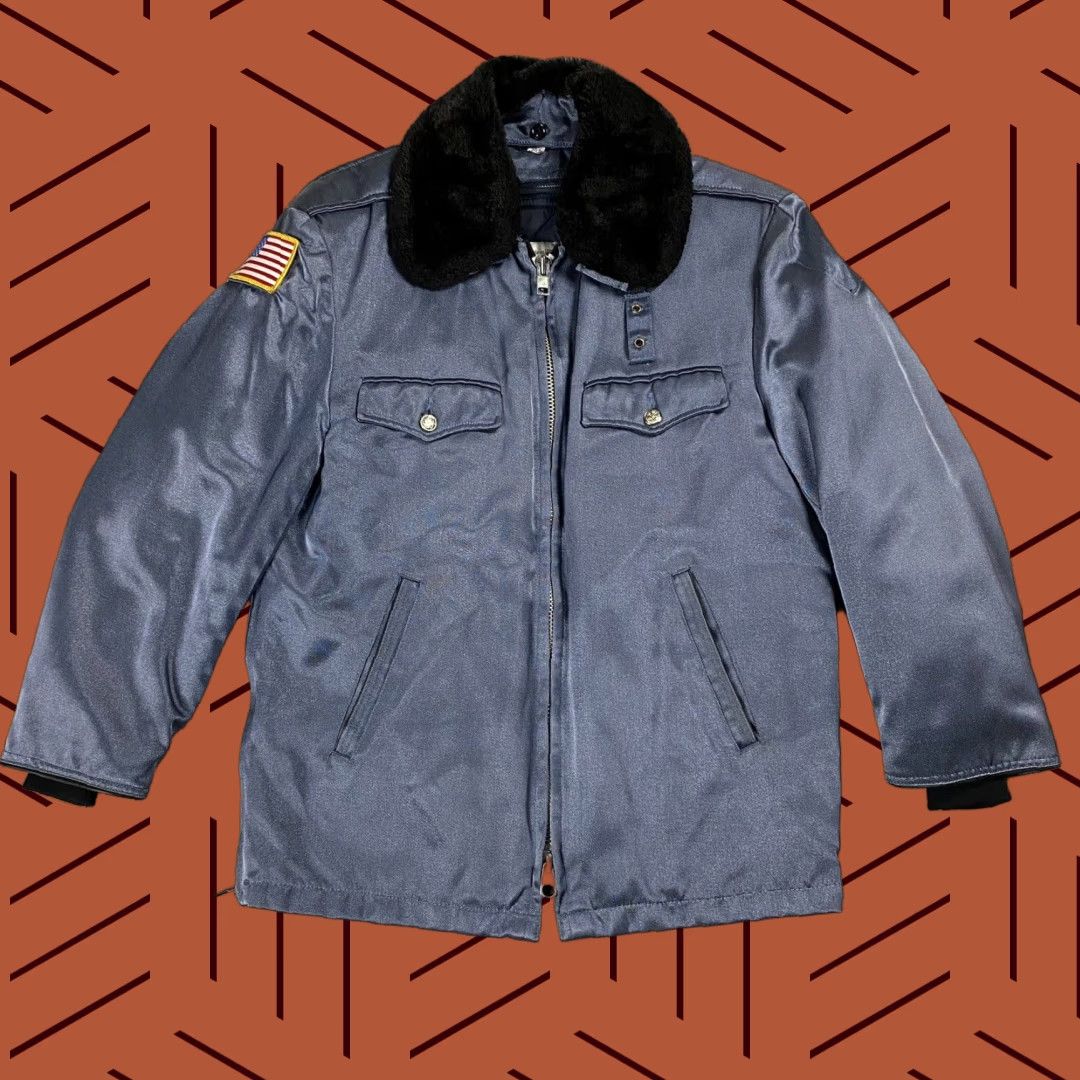 Vintage VINTAGE Blauer POLICE WINTER JACKET Short Navy Blue 90s Workwear Zip Full Zip Fur Collar Button NYPD Mens 36S Size US XXS / EU 40 - 1 Thumbnail
