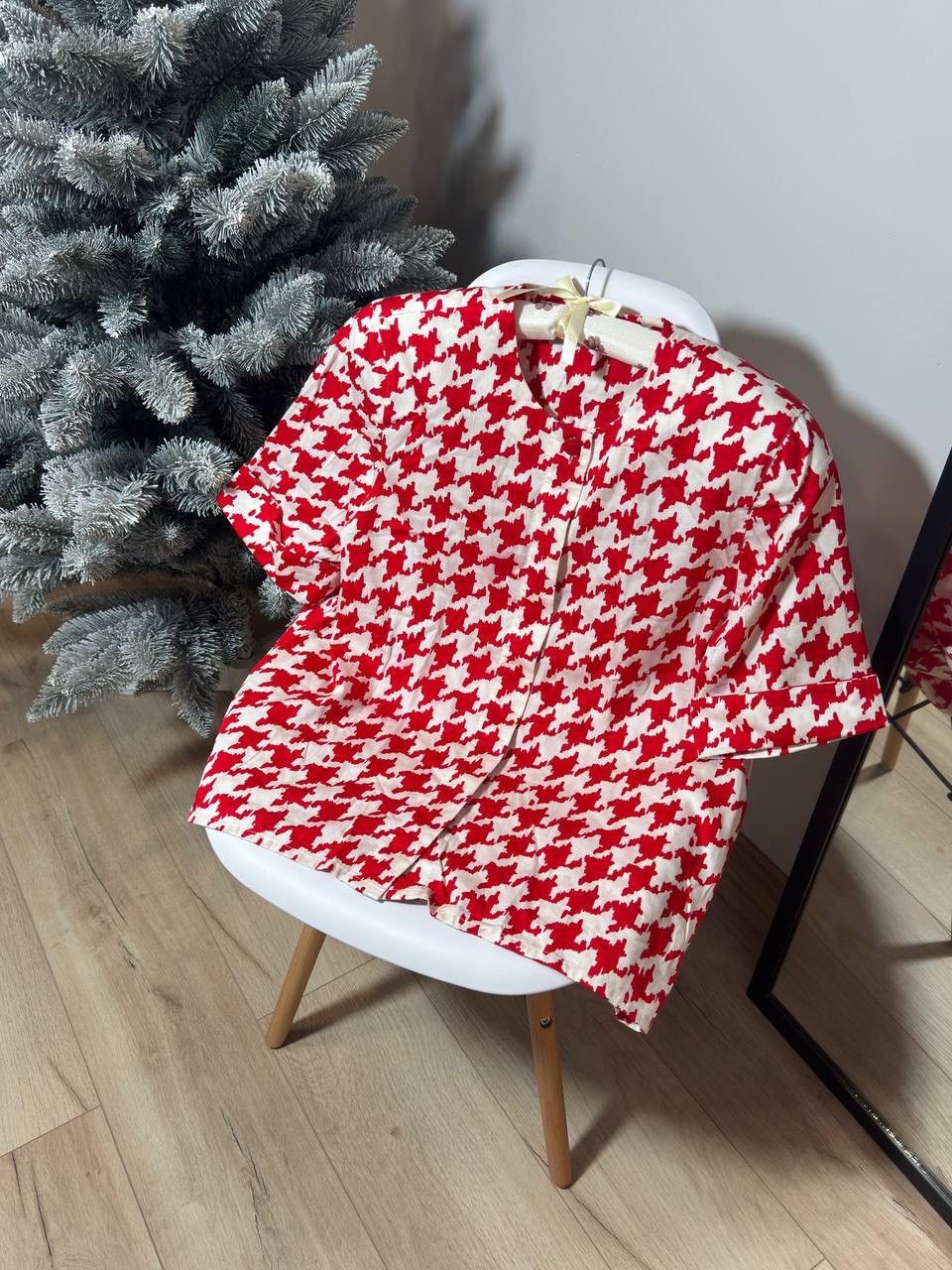 Celine Vintage Celine White & Red Short Sleeve Top Size M Size M / US 6-8 / IT 42-44 - 2 Thumbnail