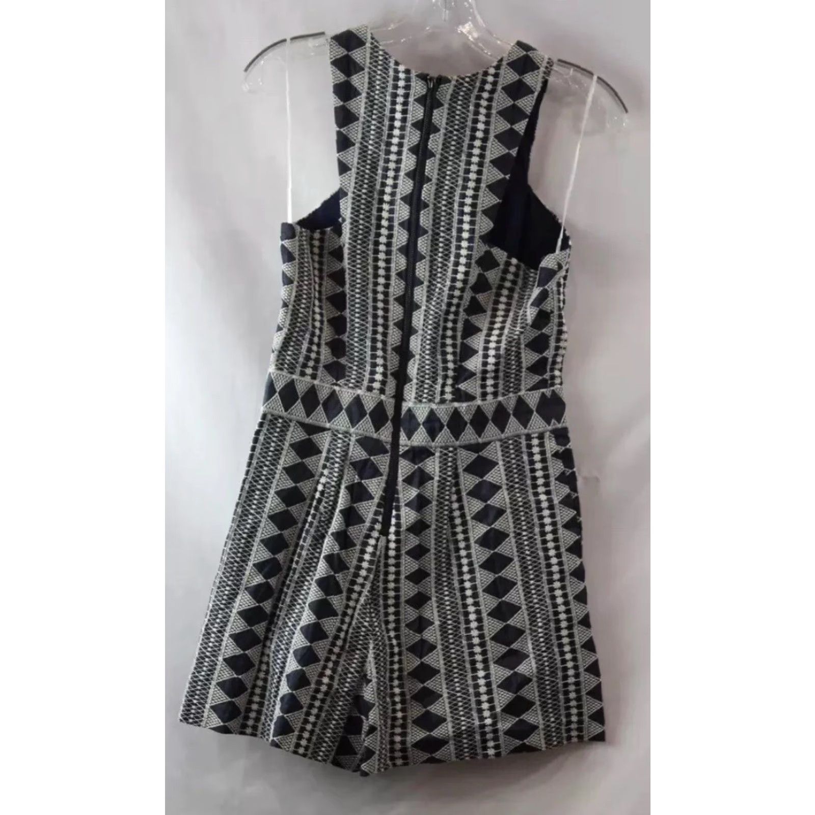 Vintage NEW NWT Women Romeo+Juliet Romper Gray & Navy Geo Pattern Textured Cutout Size S Size 28" / US 6 / IT 42 - 2 Thumbnail