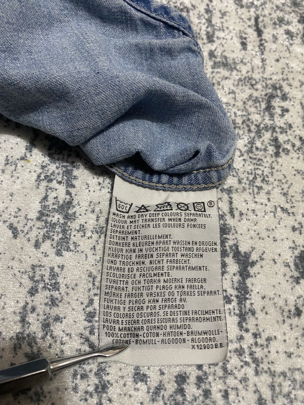 Levi's × Levi's Vintage Clothing × Vintage Levis vintage distreesed shirt with pearl pins 1997 Size US L / EU 52-54 / 3 - 3 Thumbnail