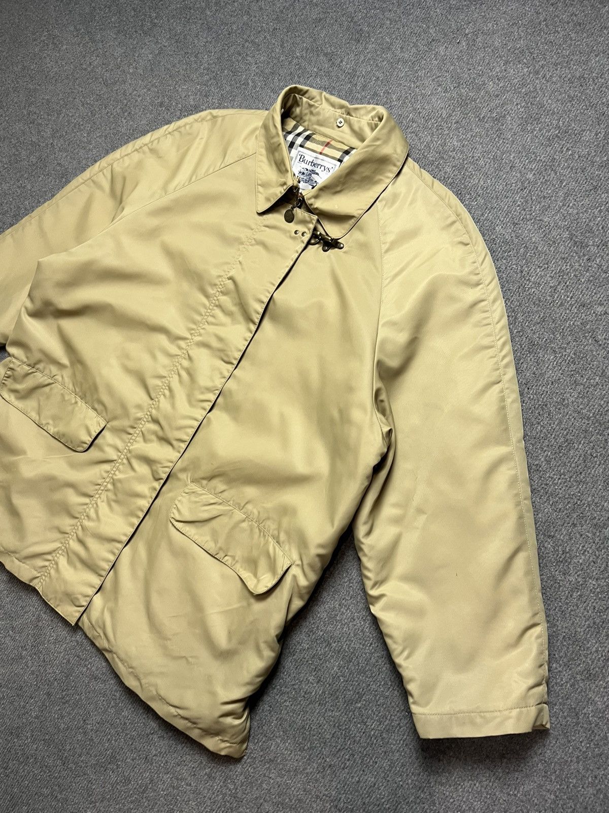 Burberry Vintage Burberrys nova check bomber jacket Size US L / EU 52-54 / 3 - 3 Thumbnail
