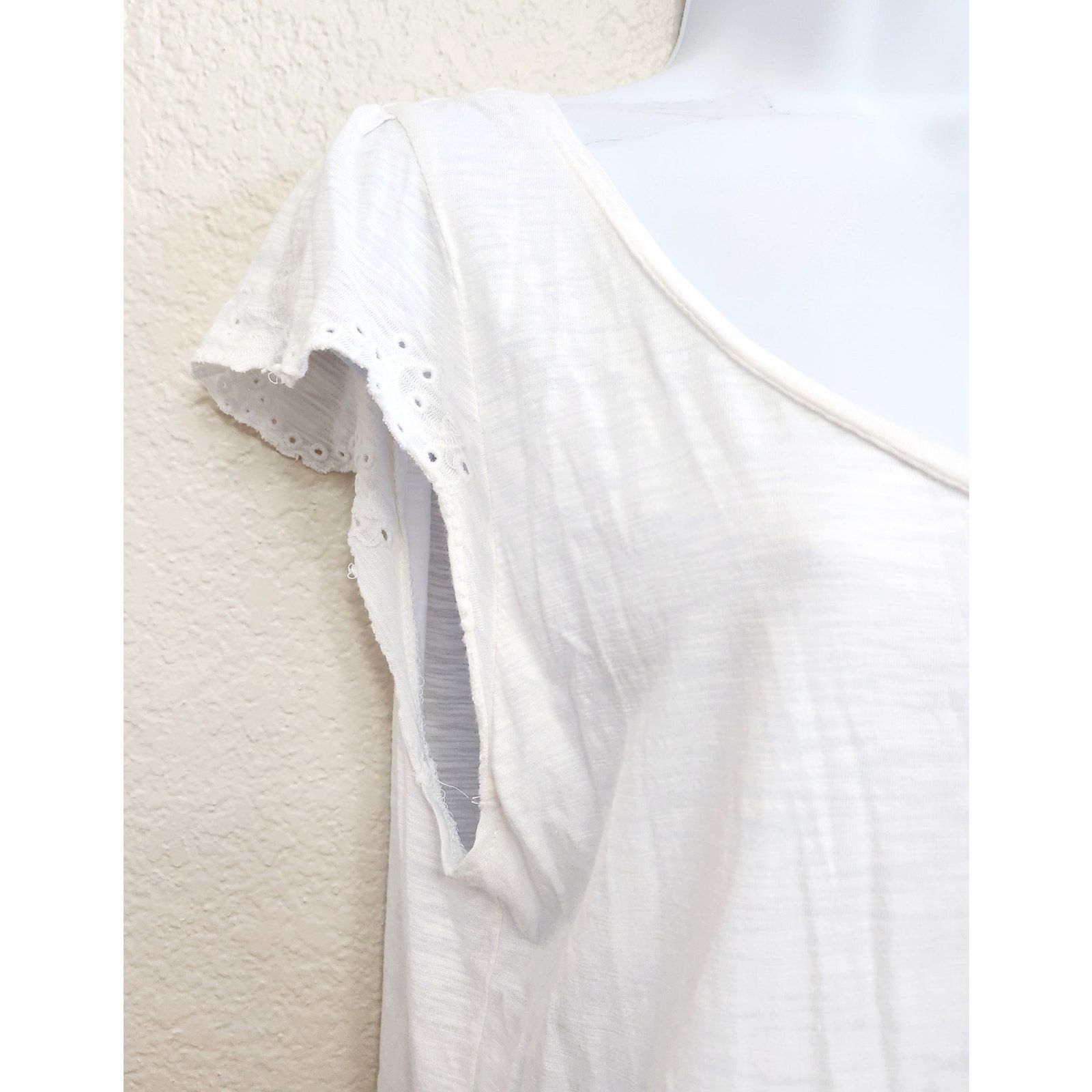 Other Ann Taylor LOFT White Embroidered Short Cap Sleeve Top Large Size L / US 10 / IT 46 - 3 Thumbnail