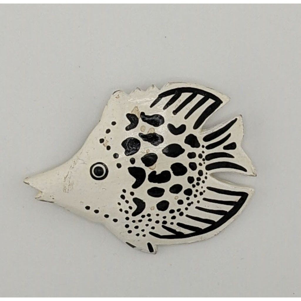 Other Vintage Wooden Fish Brooch Black And White Painted Size ONE SIZE - 4 Thumbnail