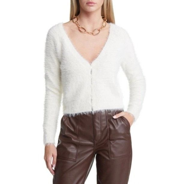 Other Open Edit Ivory Eyelash Fluffy Knit Cropped Cardigan Size XS / US 0-2 / IT 36-38 - 1 Thumbnail
