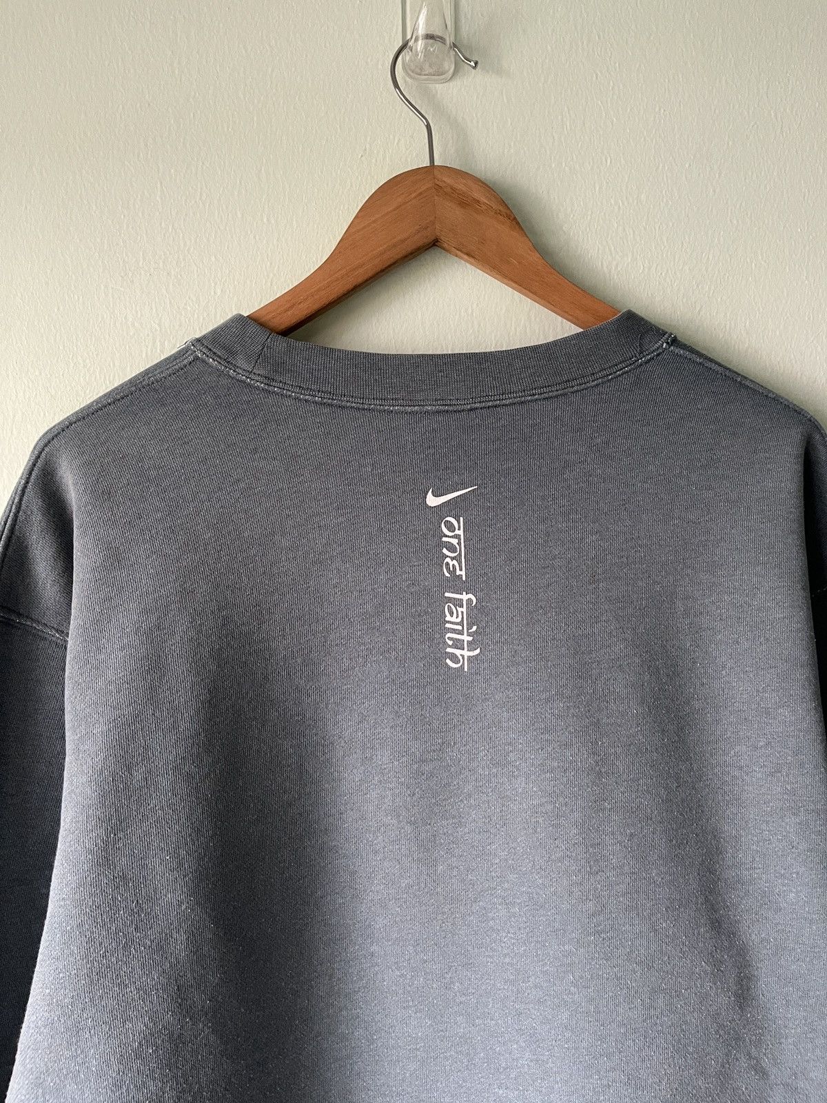 Nike Vintage Nike One Faith Sweatshirt Size US L / EU 52-54 / 3 - 12 Thumbnail