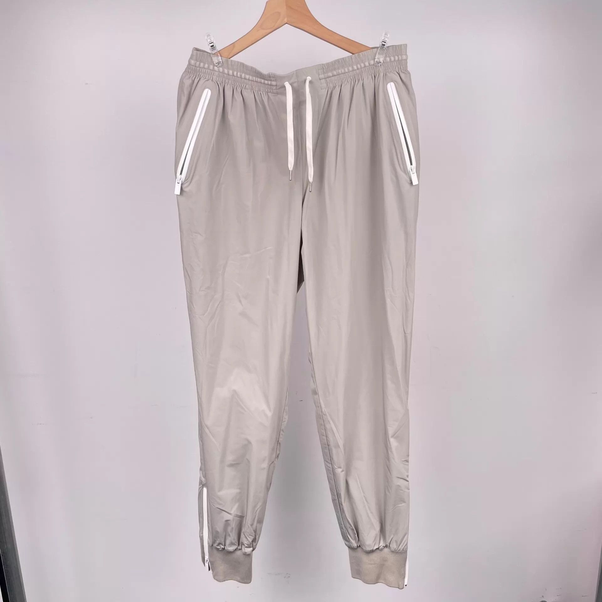 Hermes Hermes Nylon Pants 42 260502VHHYGA12 Size 30" / US 8 / IT 44 - 1 Thumbnail