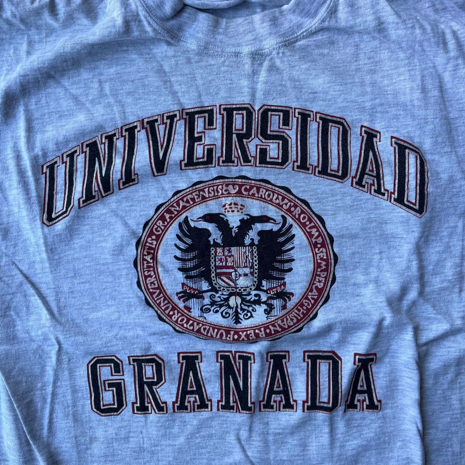 Vintage Vintage Universidad Granada Spain College T-Shirt Crest XL Size US XL / EU 56 / 4 - 5 Thumbnail
