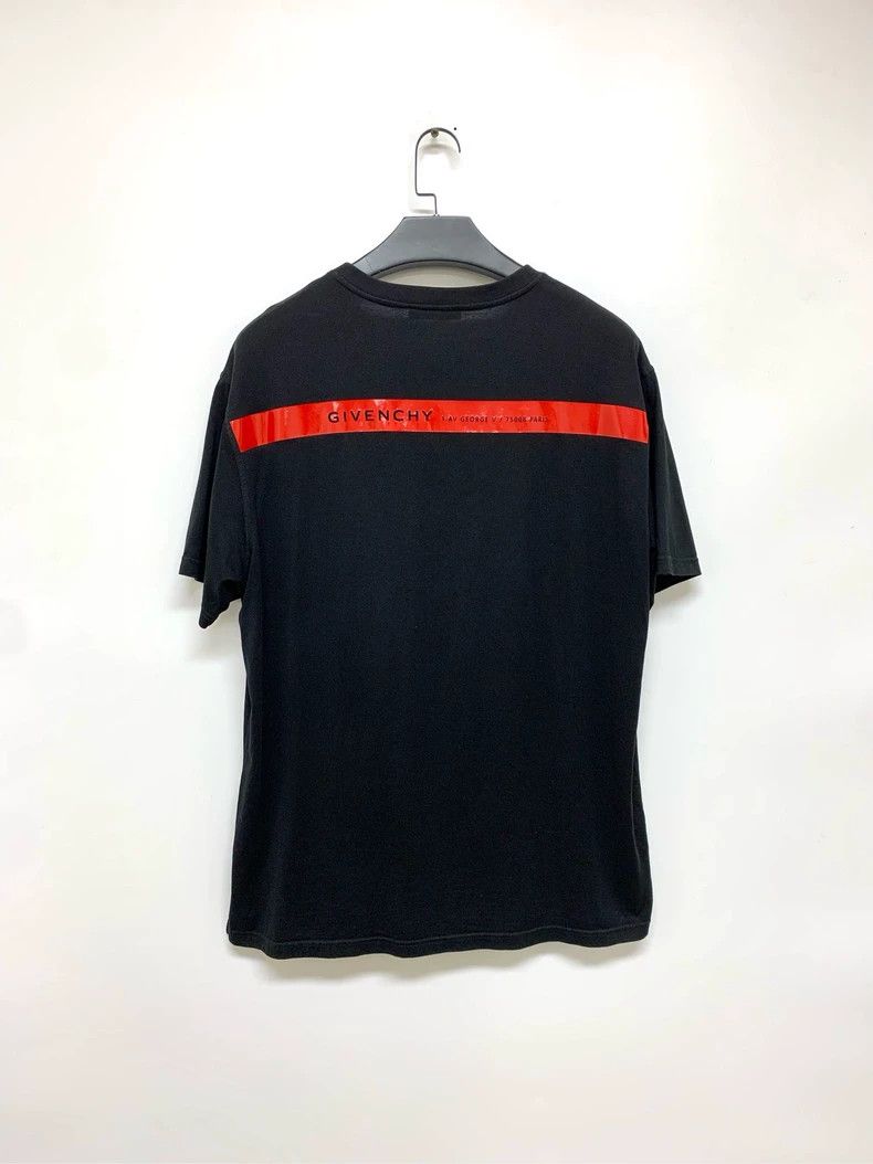 Givenchy Givenchy Black Short Sleeve T-Shirt with Unique Red Stamp Size US XL / EU 56 / 4 - 8 Thumbnail