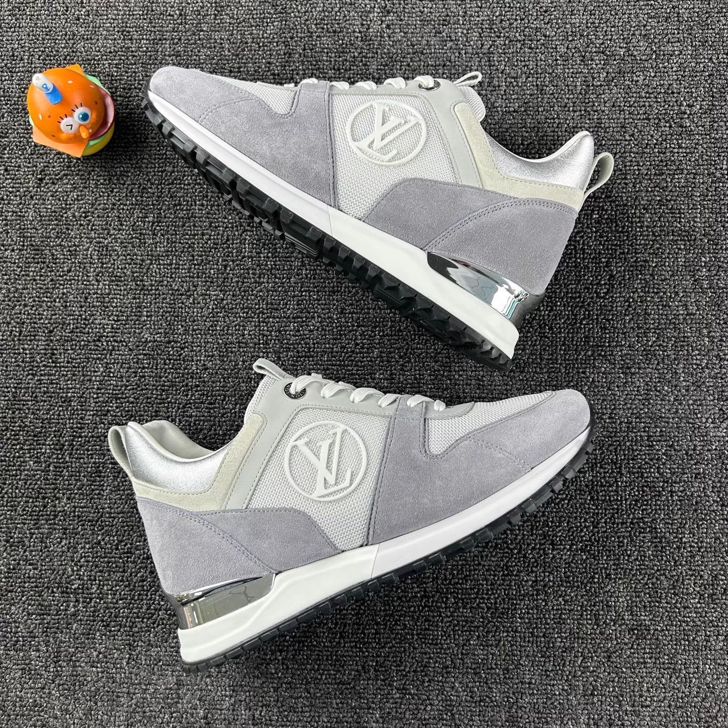 Louis Vuitton Louis Vuitton gray and white sneakers 38 Size US 7 / IT 37 - 4 Thumbnail