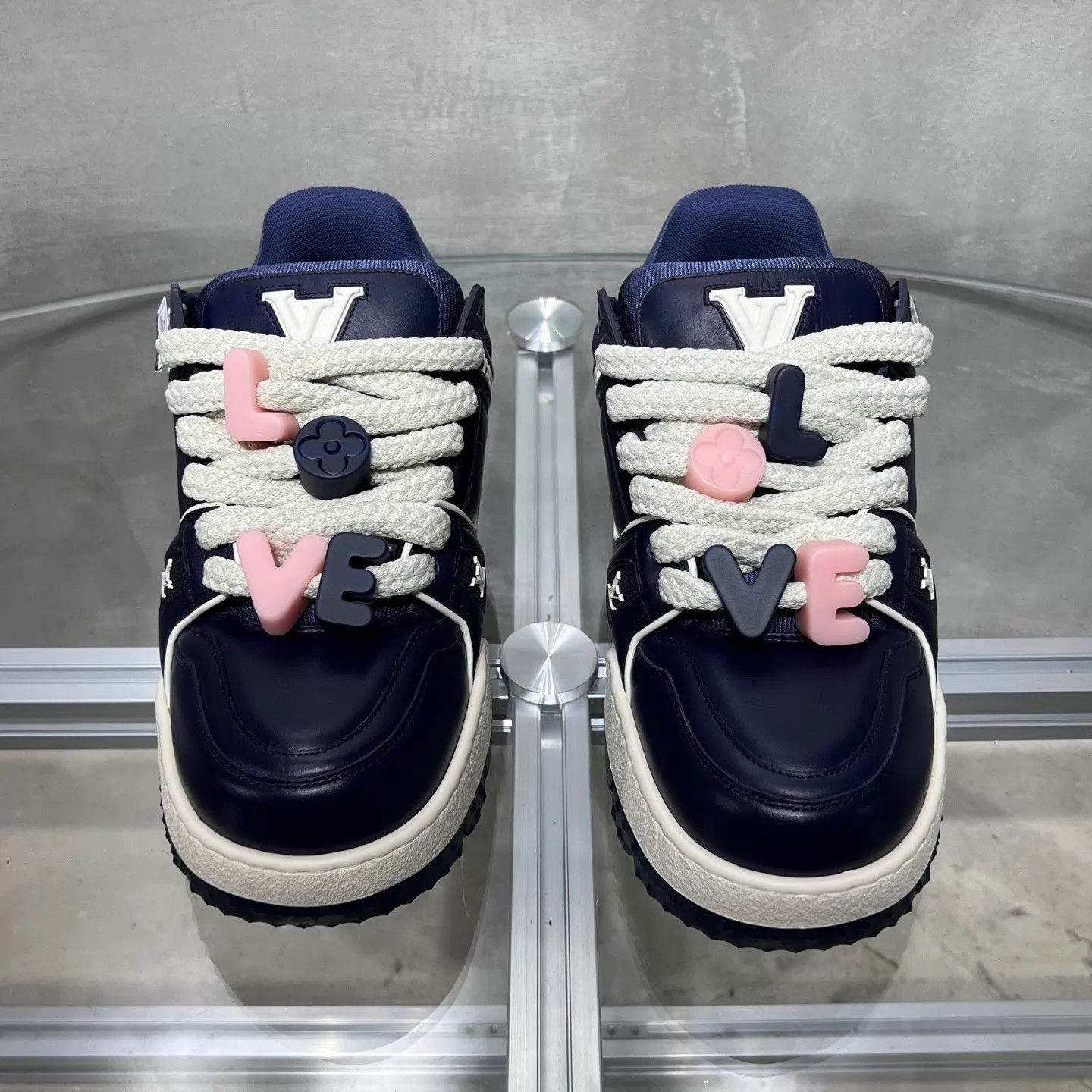 Louis Vuitton LV Trainer maxi Valentine's Day Blue Pudgy UK6 40 Size US 7 / EU 40 - 1 Thumbnail