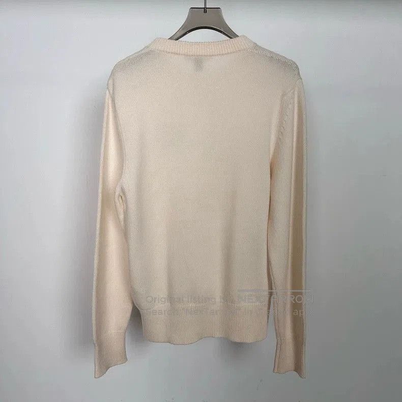 Louis Vuitton Louis Vuitton Cream Badge Cashmere Top. Size US L / EU 52-54 / 3 - 2 Thumbnail