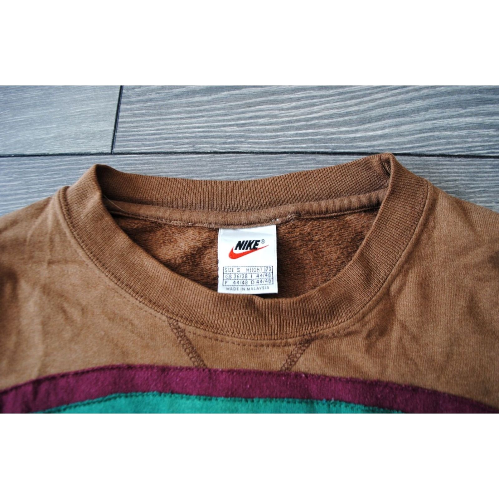Nike NIKE VINTAGE SWEATSHIRT PULLOVER CREW NECK 90'S BIG LOGO SWOOSH SIZE MENS SMALL Shirt Mens Small Brown 90s Logo Size US S / EU 44-46 / 1 - 2 Thumbnail